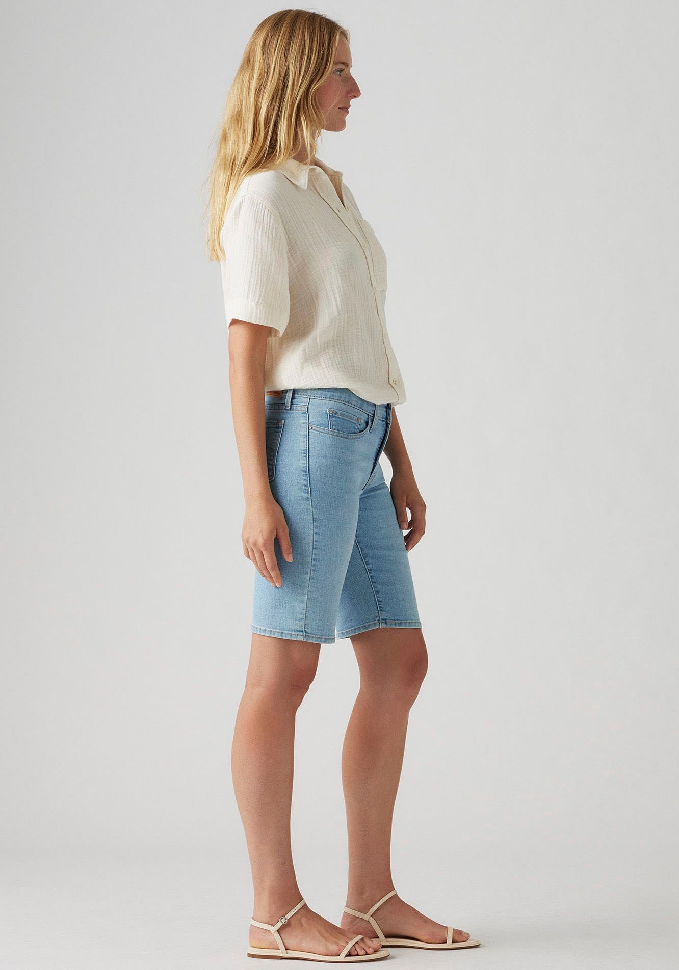 Levi's® Shorts »SHAPING BERMUDA«, im Five-Pocket Style