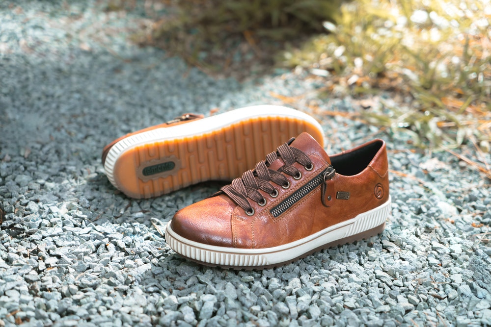 Remonte Plateausneaker, Freizeitschuh, Halbschuh, Schnürschuh mit Aussenreissverschluss