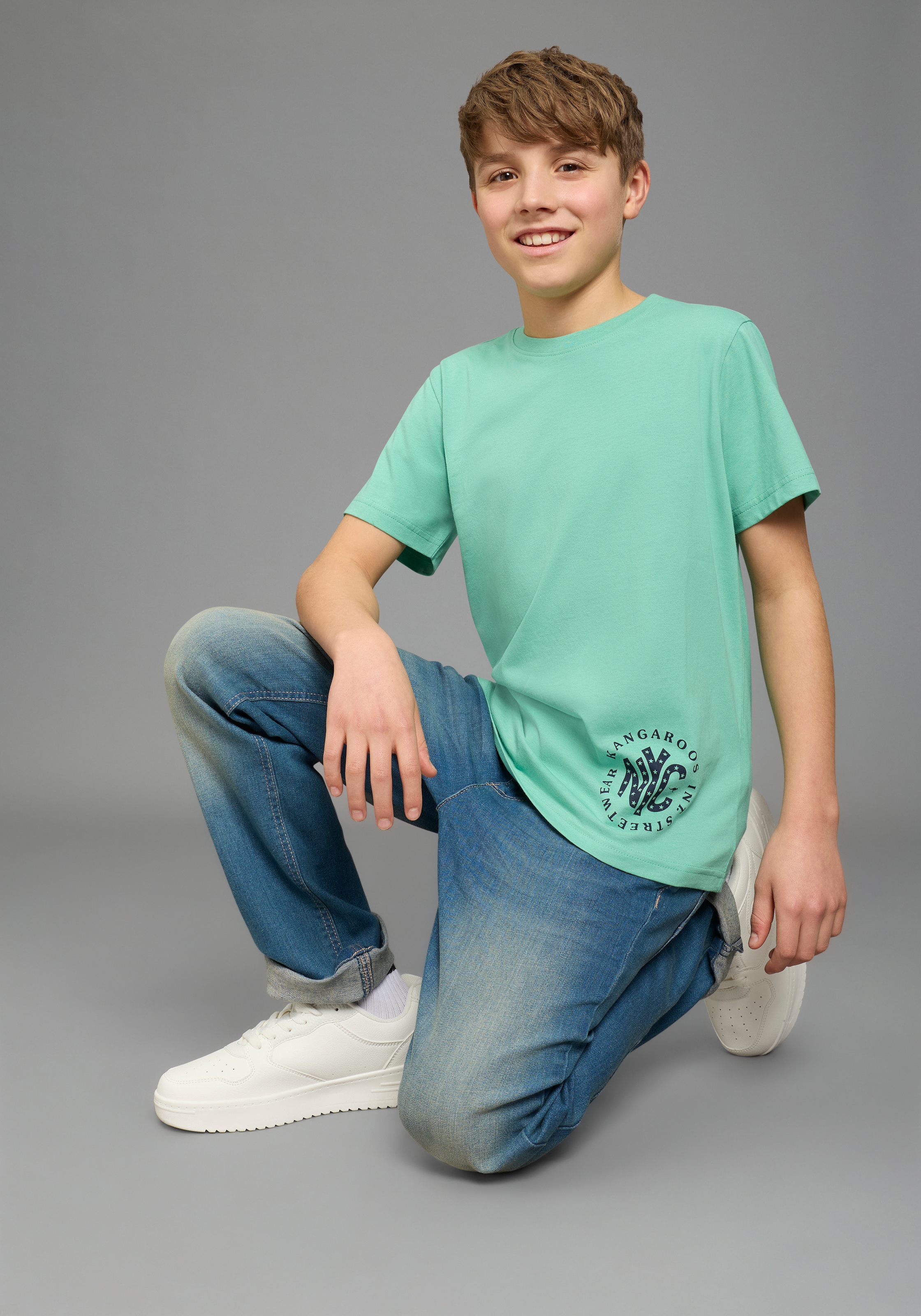 KangaROOS T-shirt »Kangaroos 2er Pack T-Shirts« Packung, 2, 2 pièces Basic Passform, mit Rundhalsausschnitt, bedruckt, aus Baumwolle