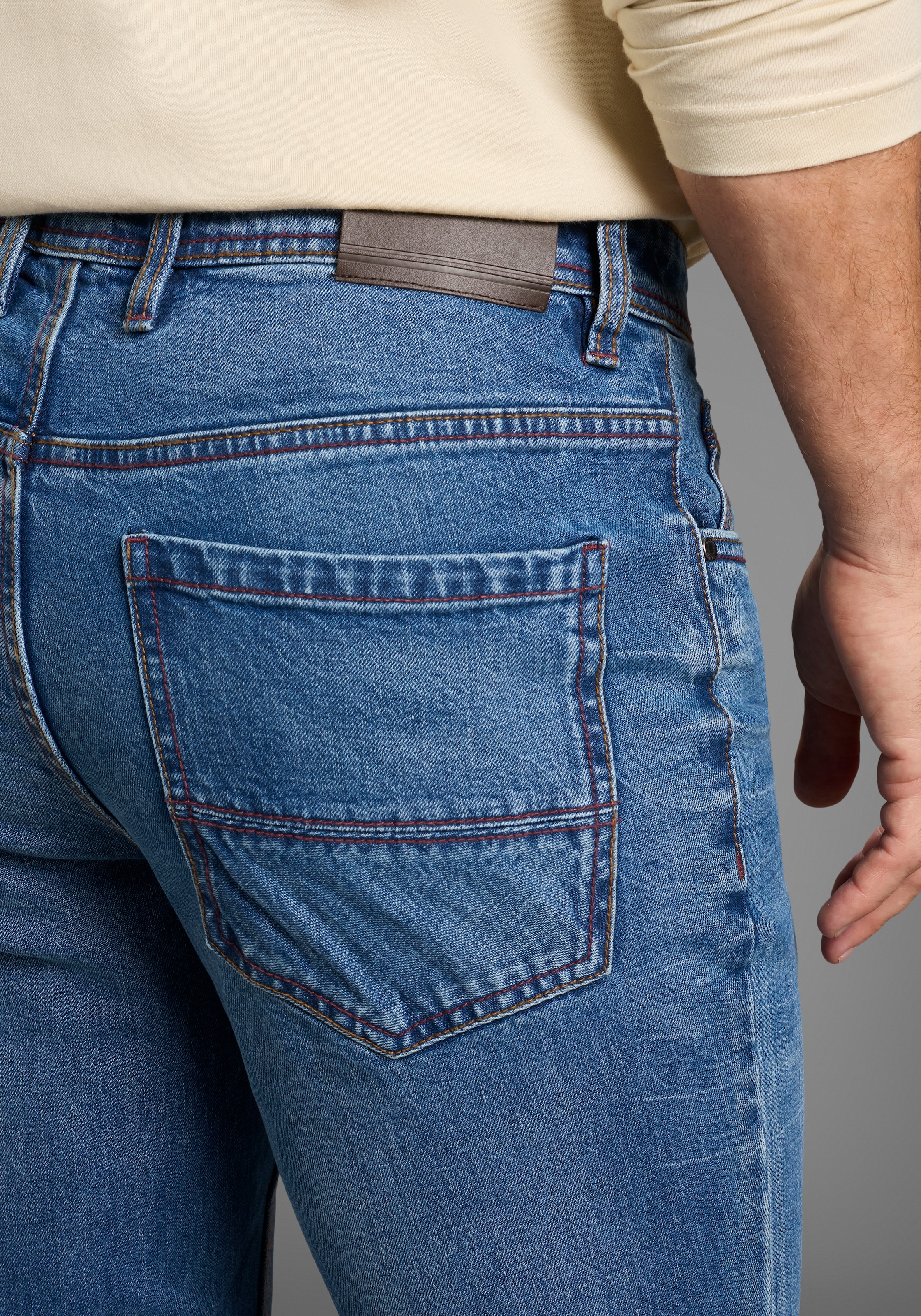 Arizona Jeans droit gerader Schnitt, mit Eingrifftaschen, Gesässtaschen und Coinpocket