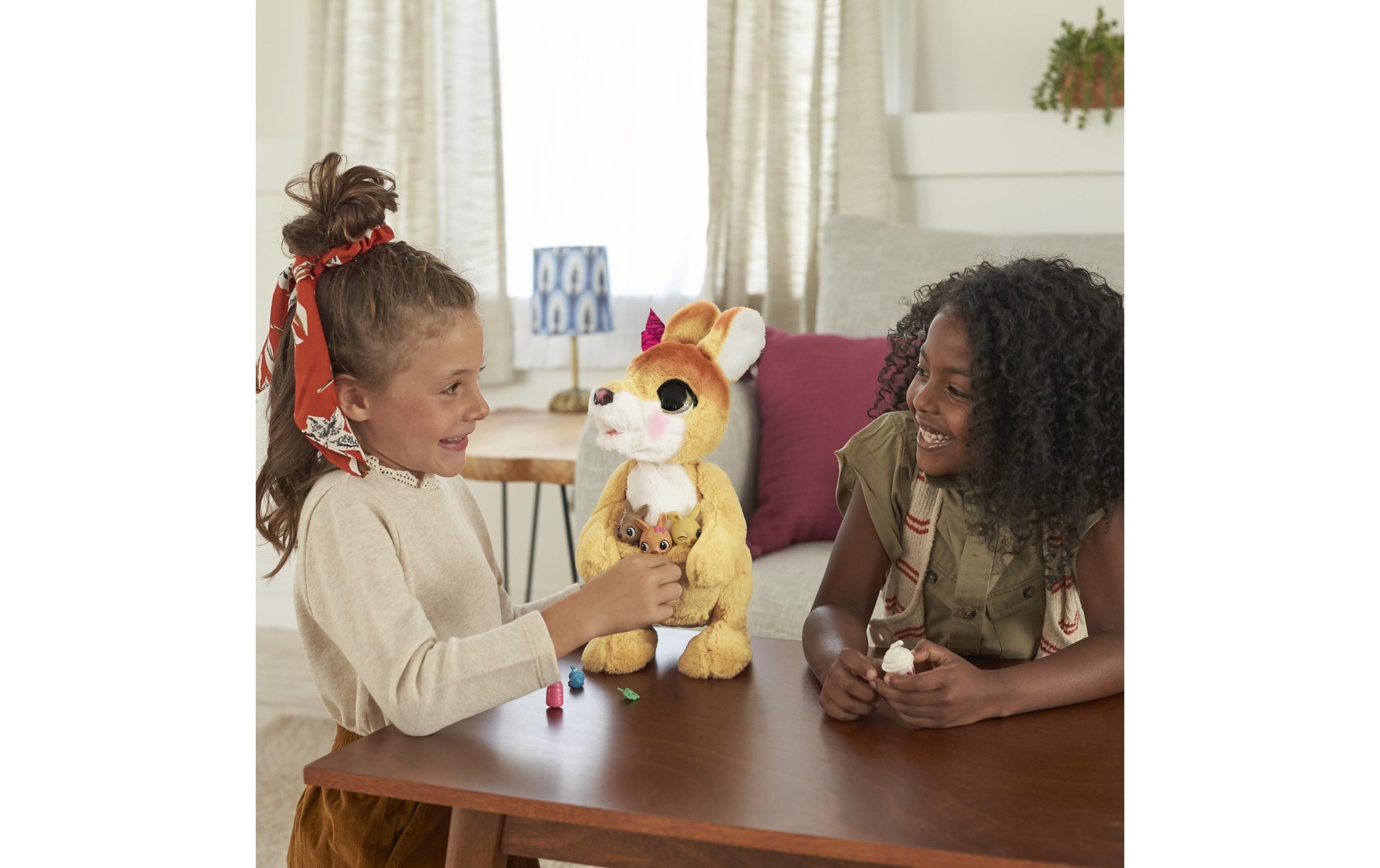 furReal Plüschfigur »Mama Josie, das Känguru 38 cm«