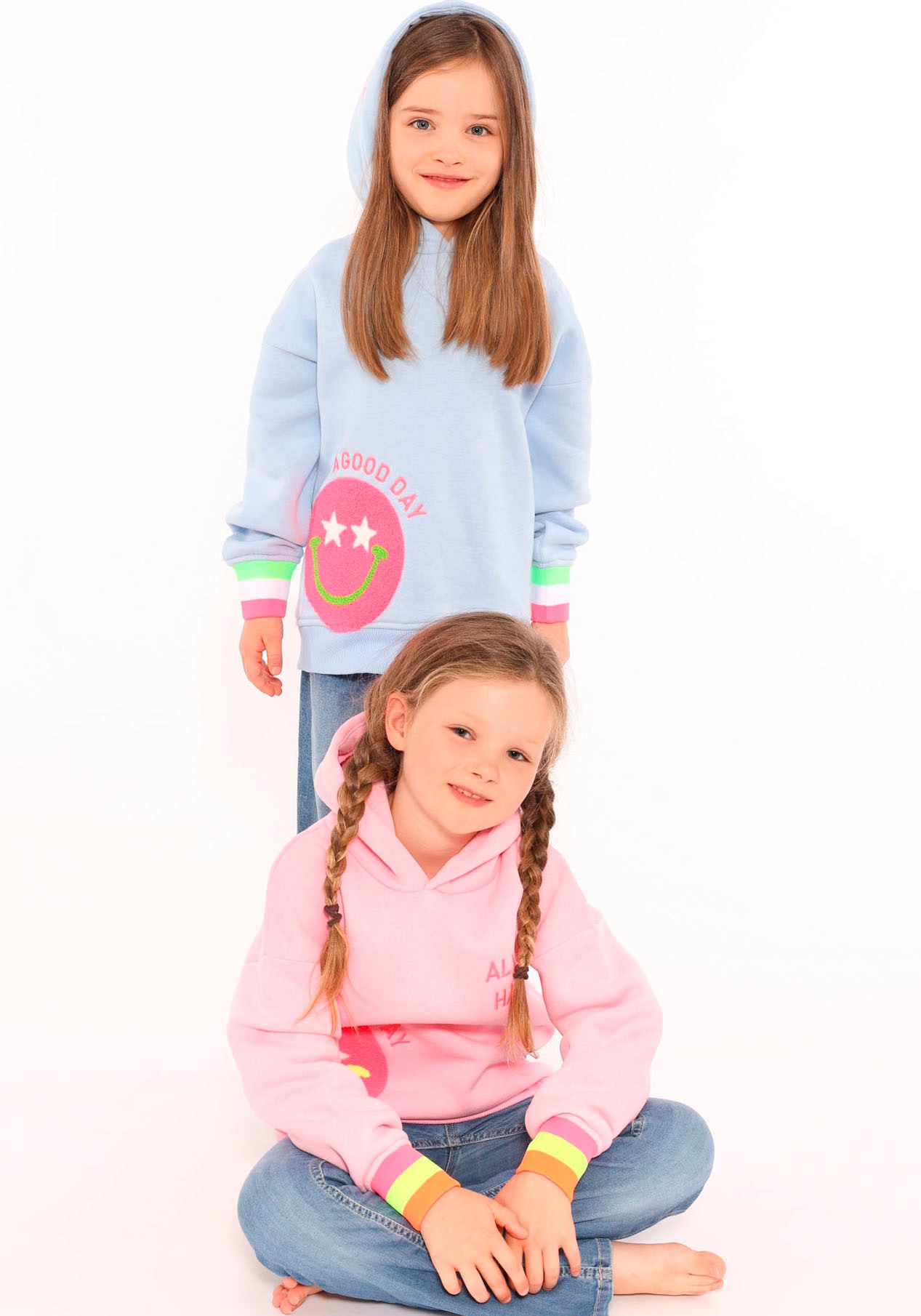 Zwillingsherz Hoodie »"Always Happy" Kids«, mit grossem Smiley und neonfarbenen Details