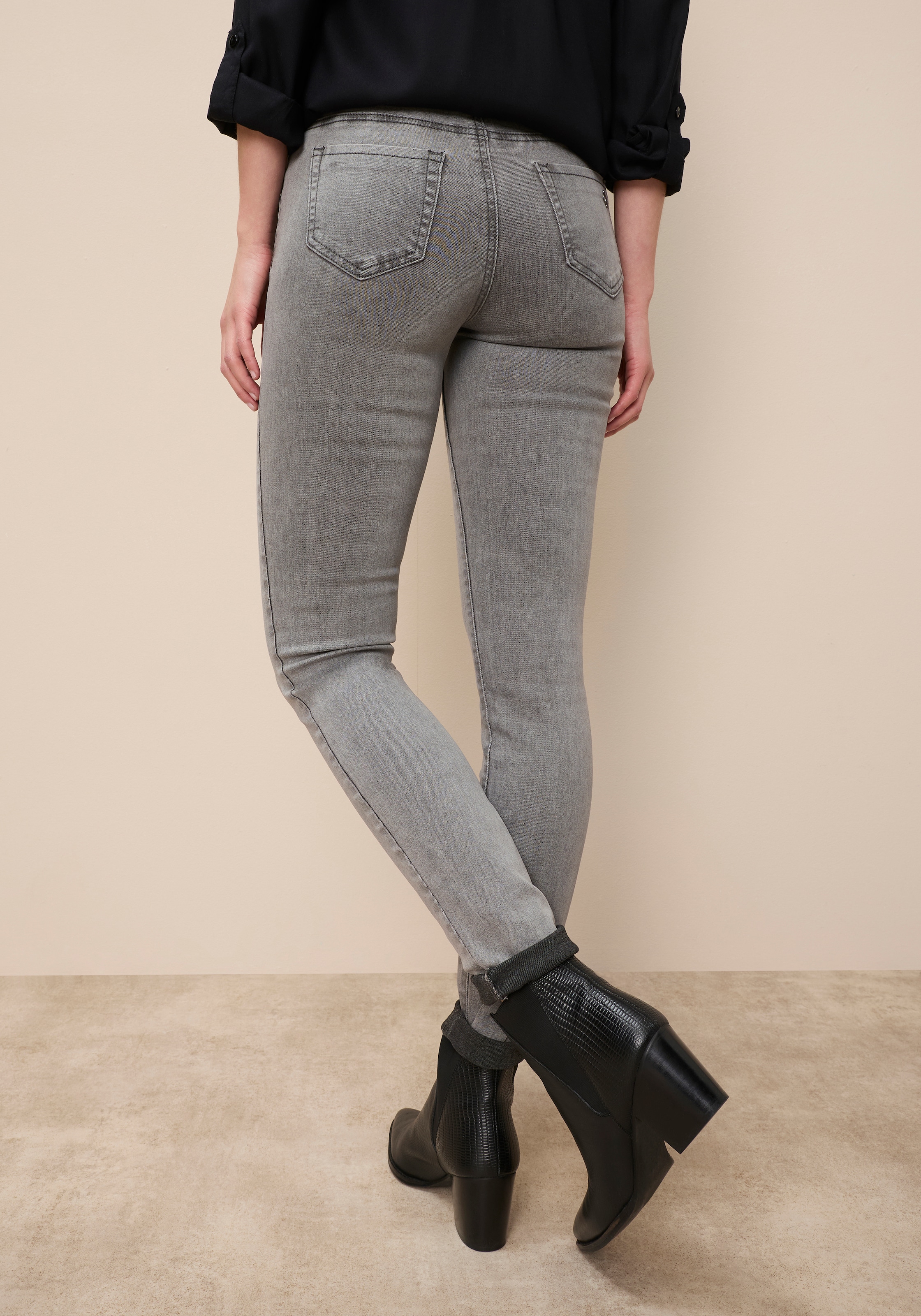 Tamaris Skinny-fit-Jeans schmale Beinweite, mit Gürtelschlaufenbund, mit Metallreissverschluss