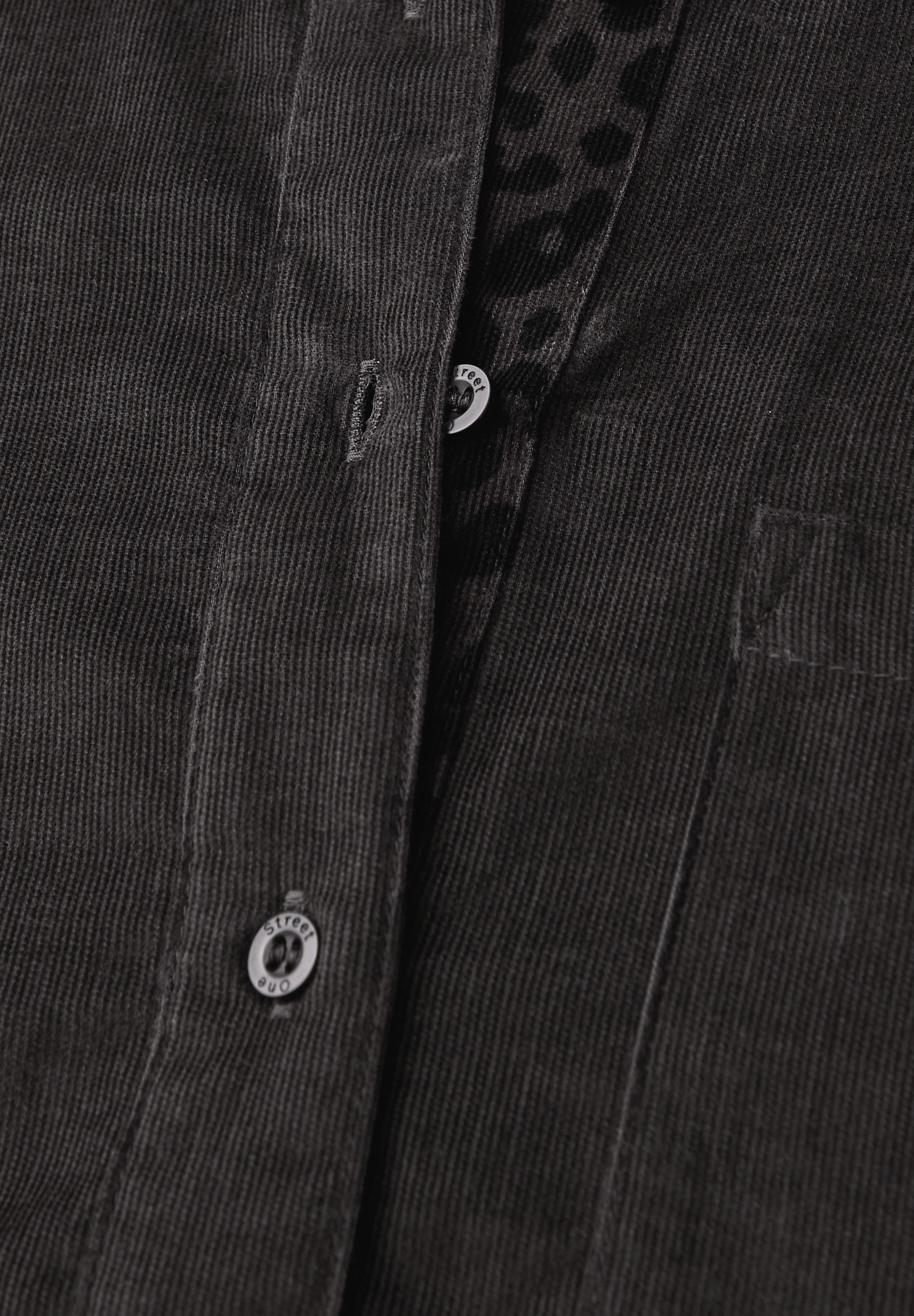 STREET ONE Blouse à manches longues , mit Tapedetails im Leo-Look
