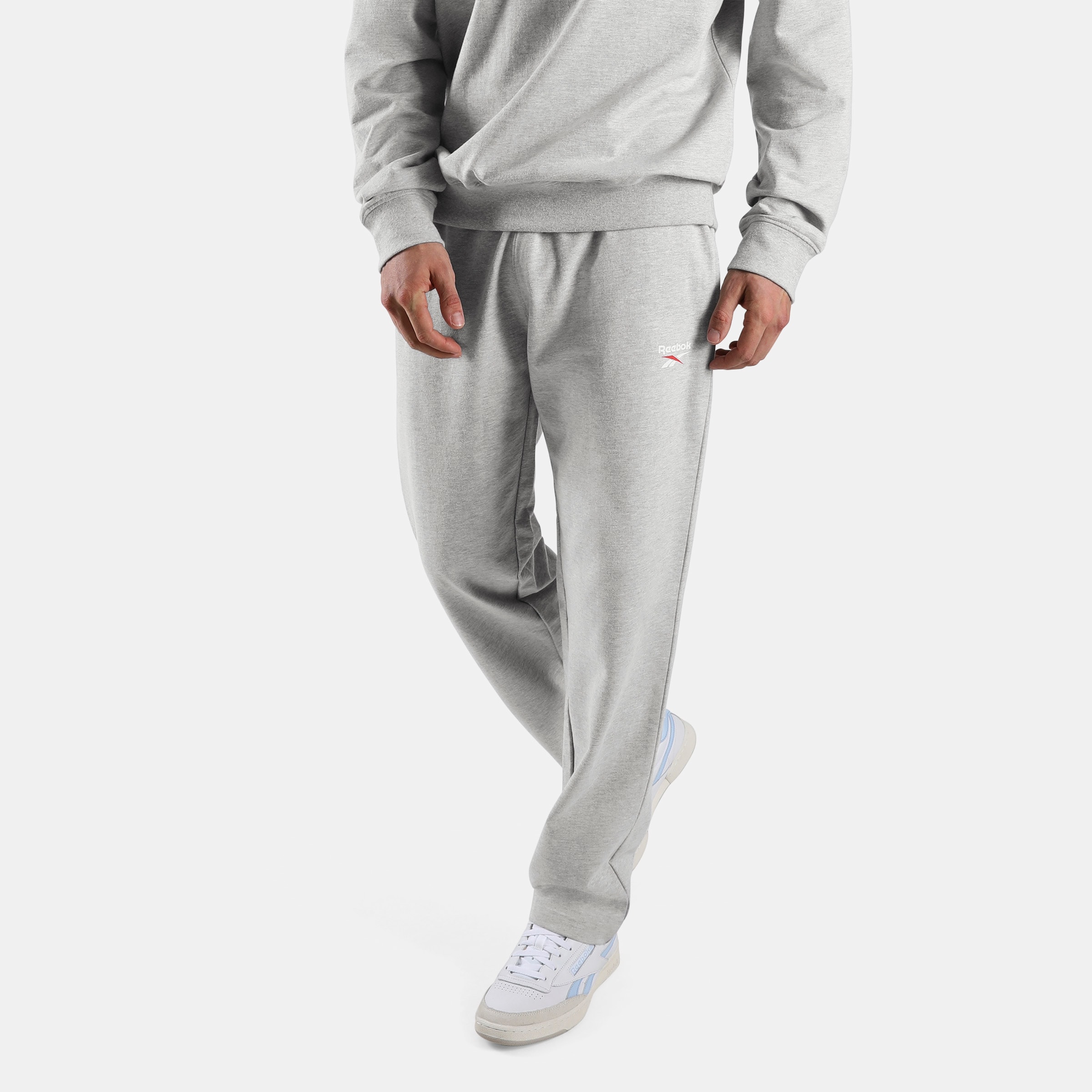 Reebok Pantalon de jogging »ID SMALL LOGO FRENCH TERRY JOGGER PANTS«  adapté aux adultes, en coton, disponible en tailles S à XXL
