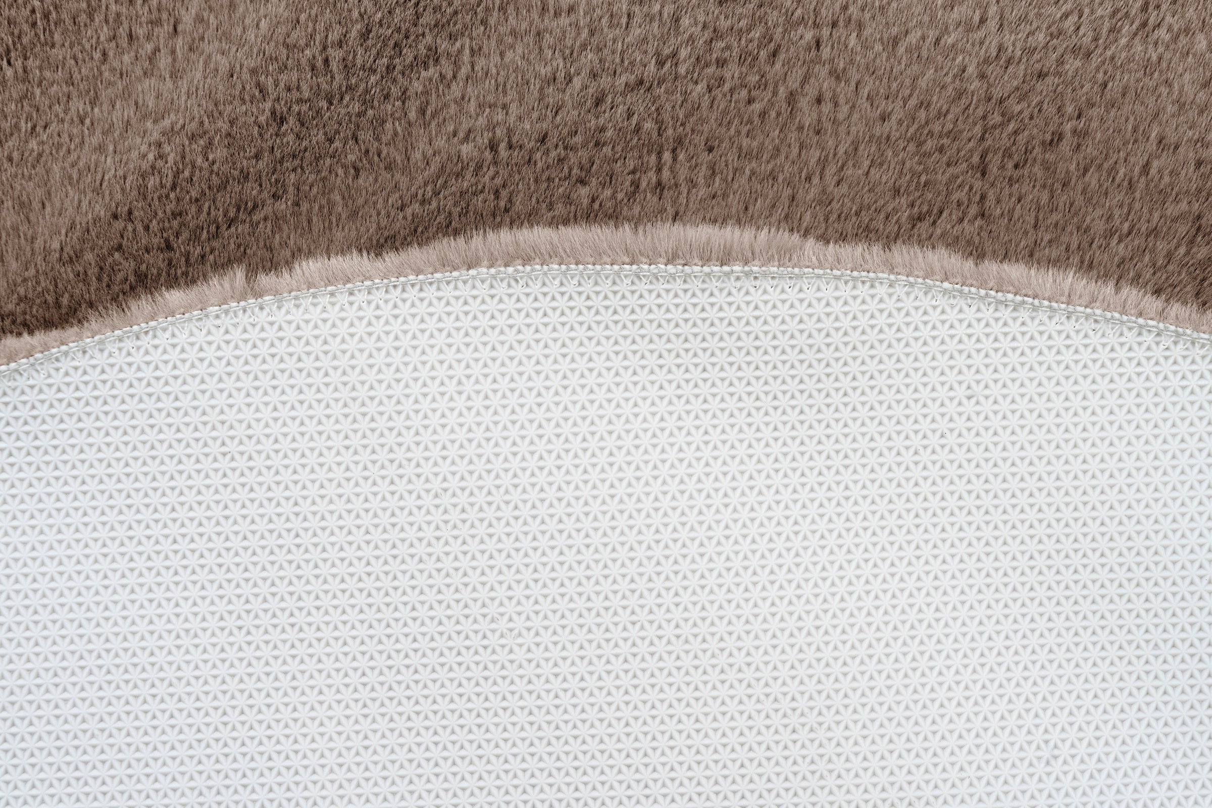 Kayoom Badematte »Rabbit«, rutschhemmend beschichtet, fussbodenheizungsgeeignet, weiche Kaninchenfell Haptik, Badezimmer, Kinderzimmer, Schlafzimmer