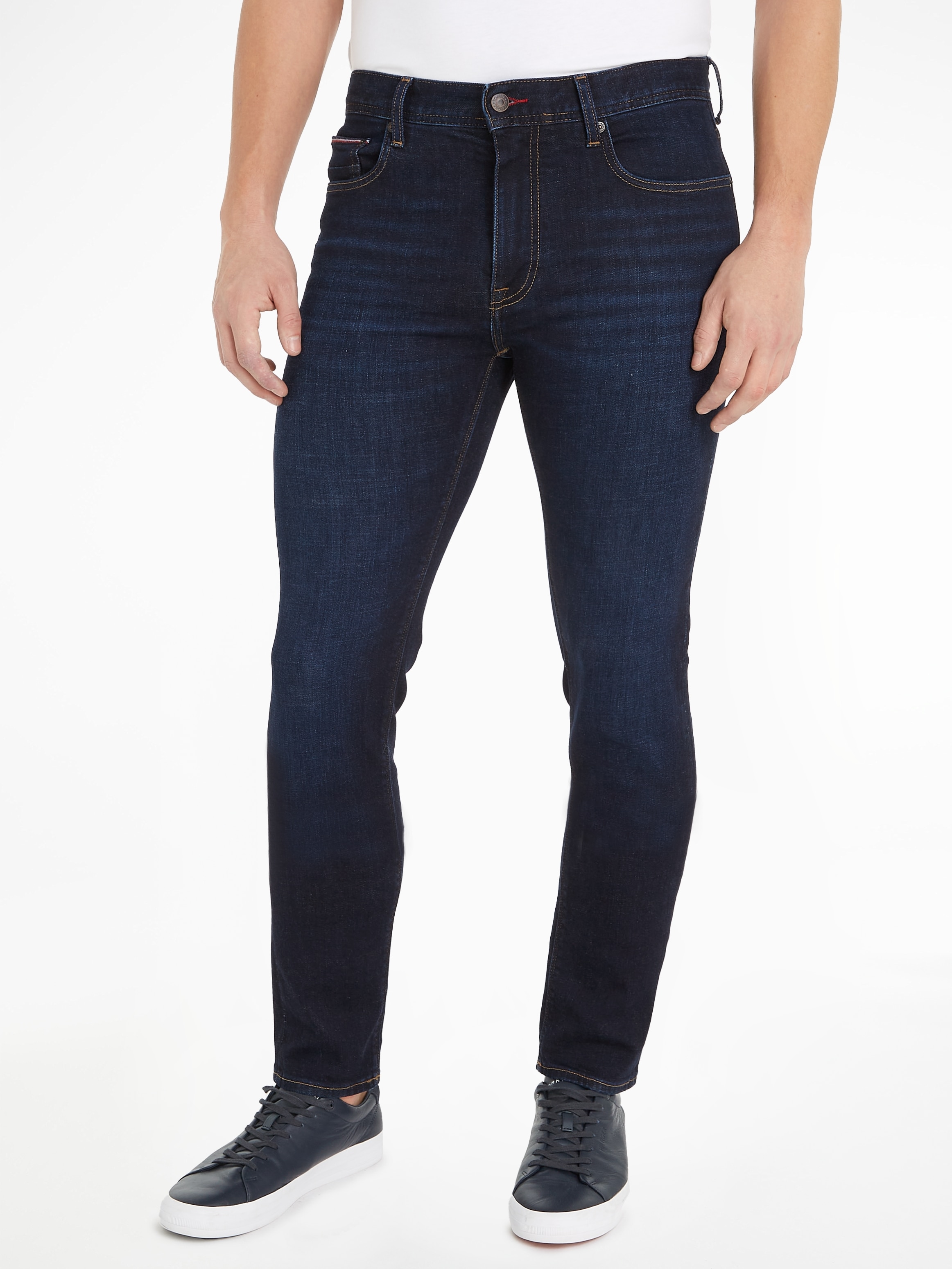 5-Pocket-Jeans »SLIM BLEECKER PSTR«, mit Tommy Hilfiger Leder-Batch am hinteren...