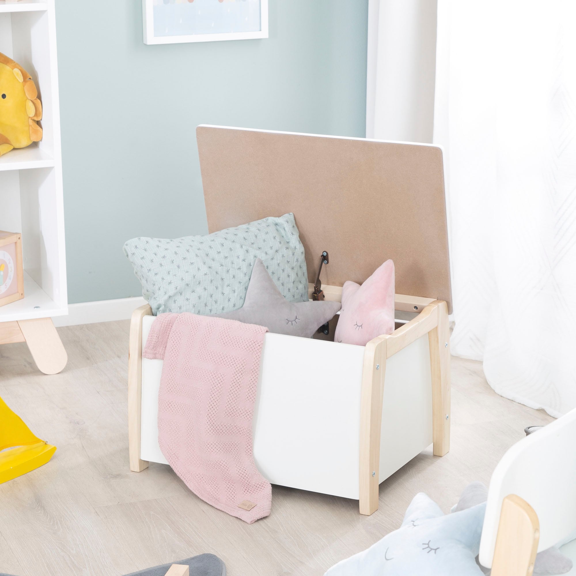 roba® Truhe »weiss lackiert«, mit Deckelbremse; fürs Kinderzimmer