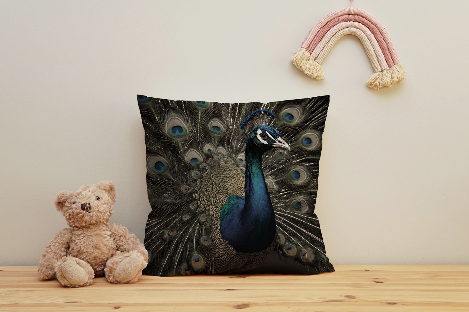 Image of queence Dekokissen "Pfau im voller Pracht" Kissenhülle mit HD Premium Druck, geruchsneutral, 40x40cm