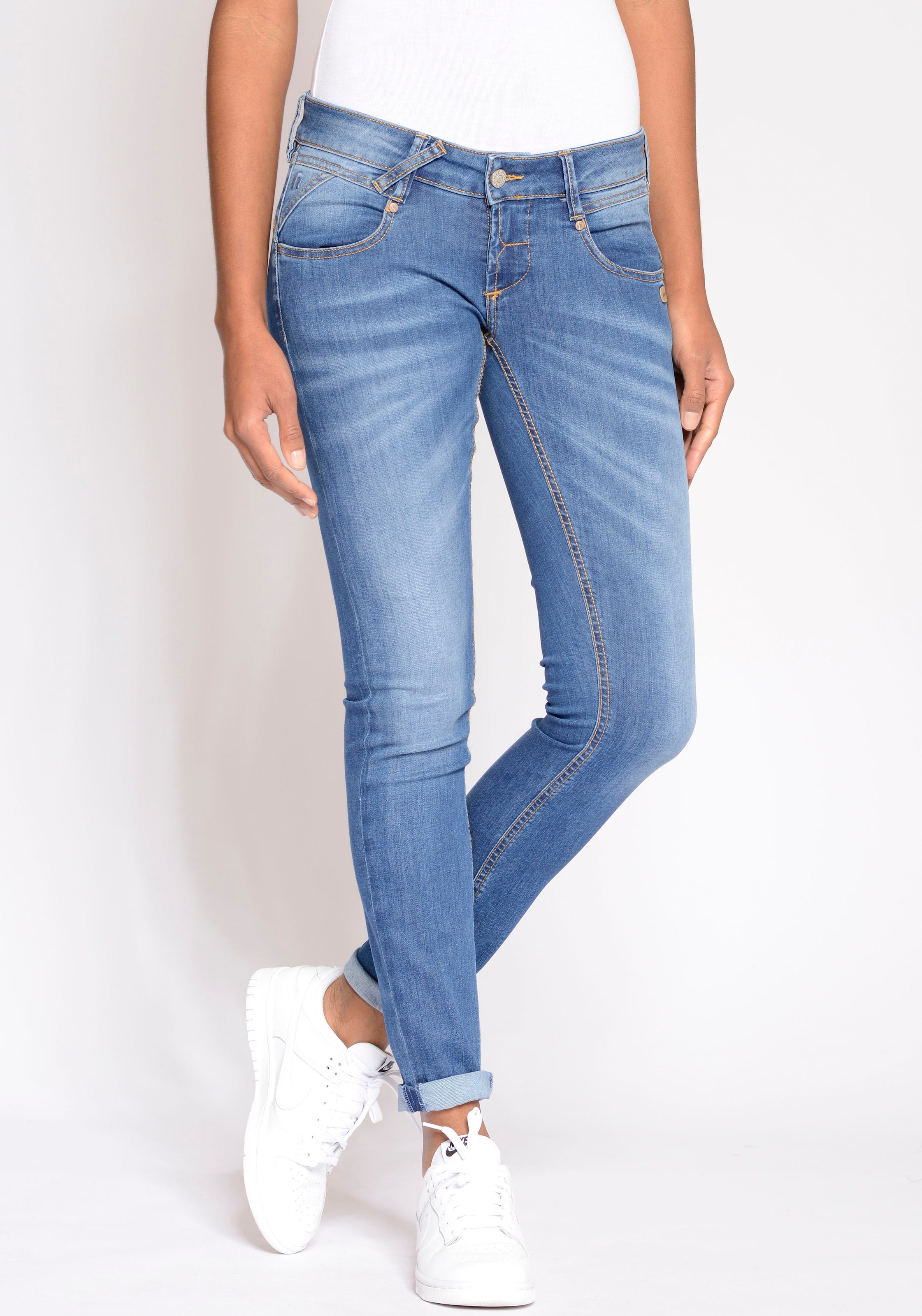♕ GANG Skinny-fit-Jeans »94Nena«, mit coolen Used-Effekten  versandkostenfrei auf