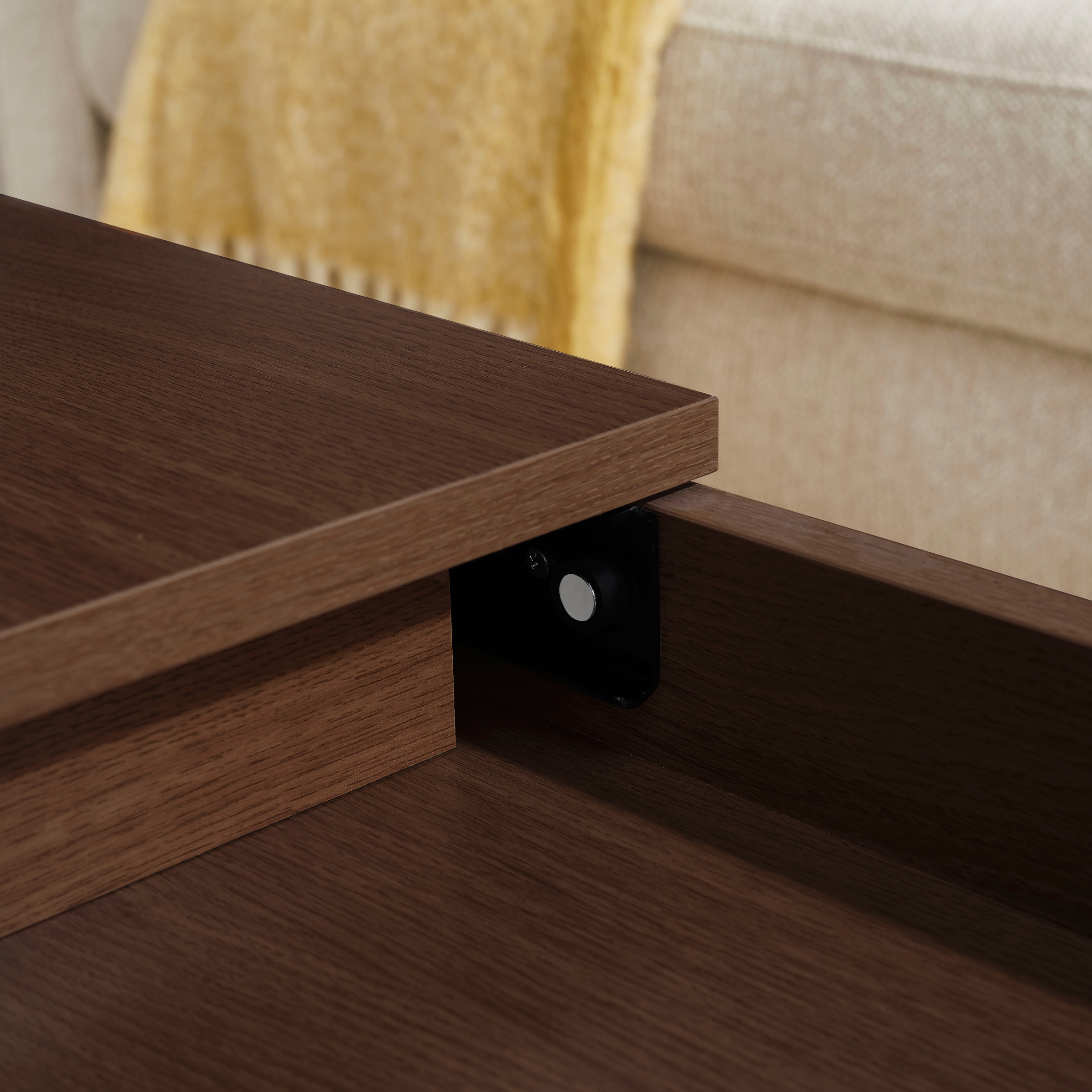 GOODproduct Couchtisch »Norwin« Melaminoberfläche und robustes Gestell aus Eschenholz