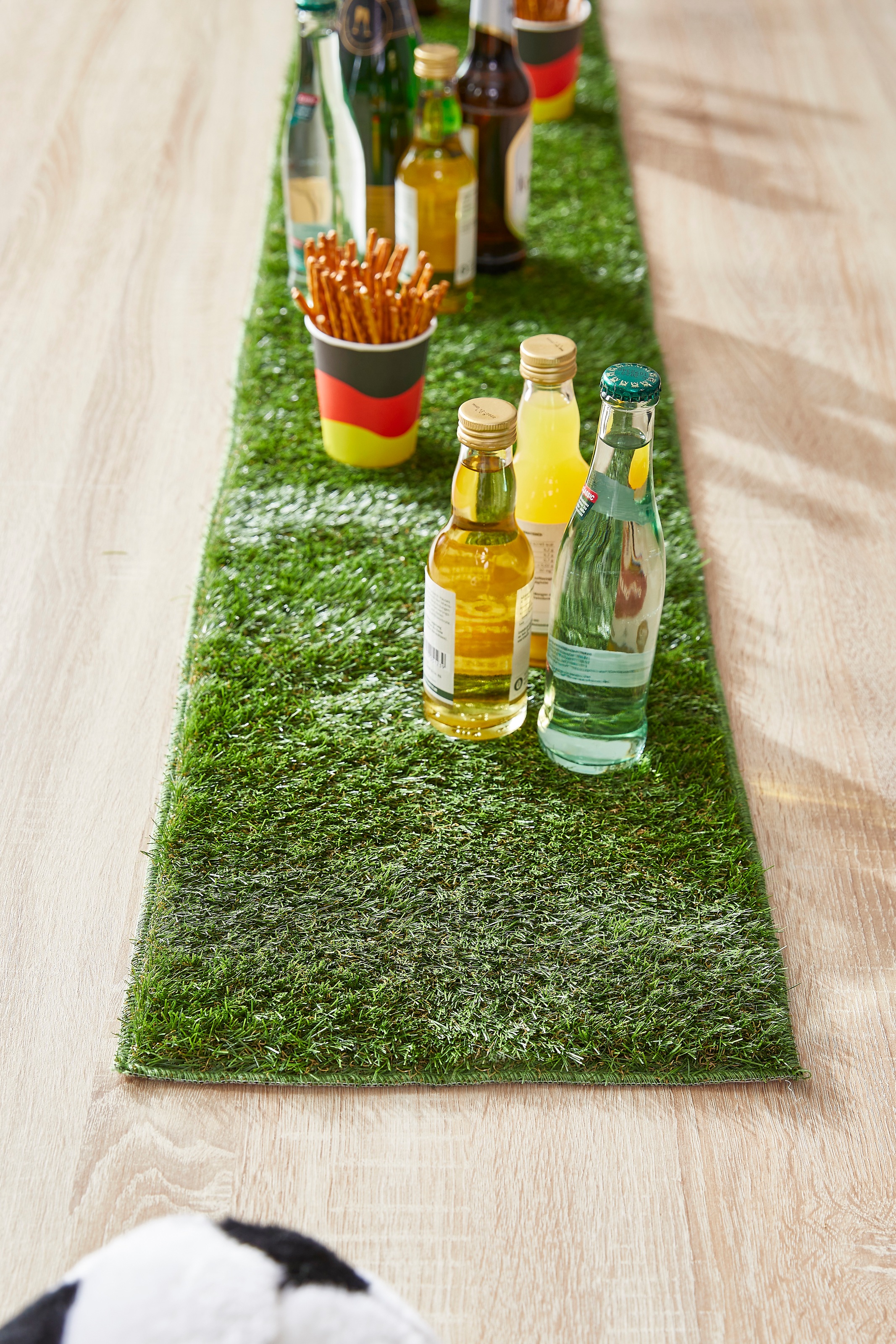 Image of Andiamo Tischläufer "Kuba, ideale Tischdeko für Fussball Fans" Kunstrasen, 30/140 cm, natürliche Optik, waschbar