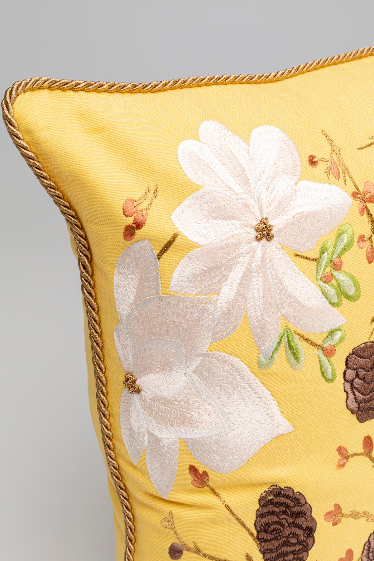 Kare Design Coussin décoratif »Arbusti, Kissenhülle mit Füllung, 50x50 cm« stützt Kopf und Nacken angenehm und sorgt für erholsamen Schlaf