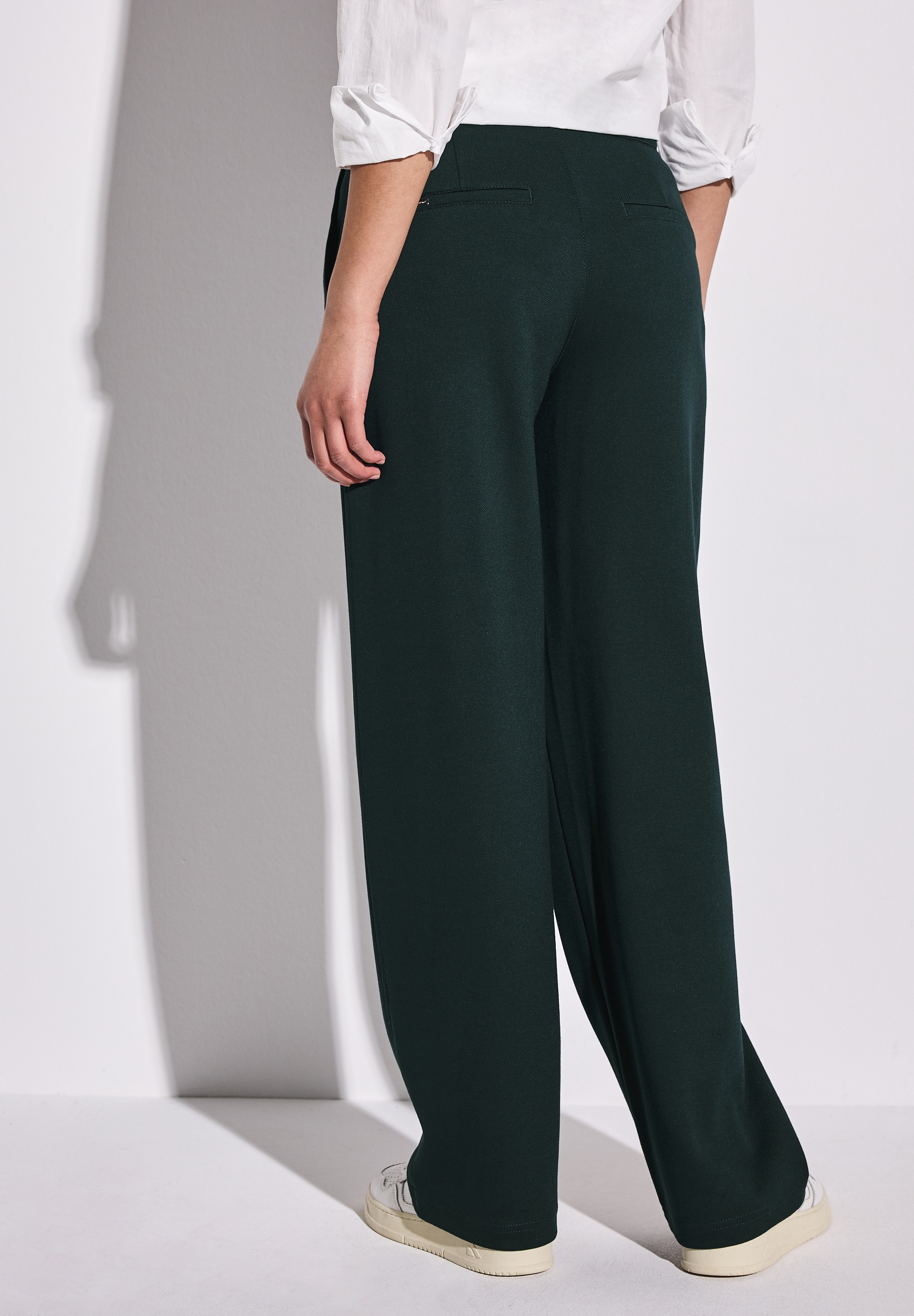 STREET ONE Stoffhose, mit seitliche Taschen