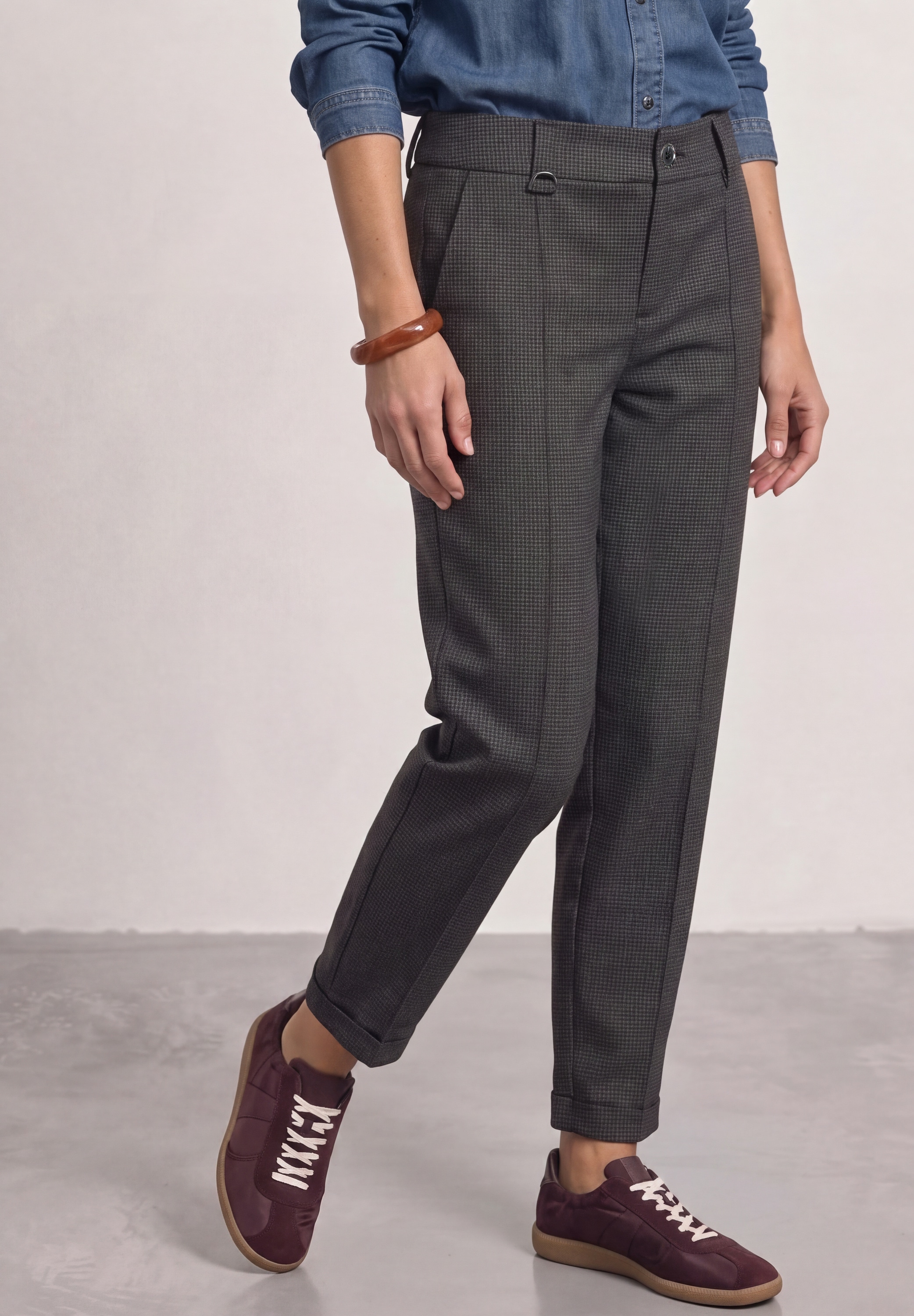 Image of STREET ONE Chinohose im Casual Fit und mit Minimalmuster