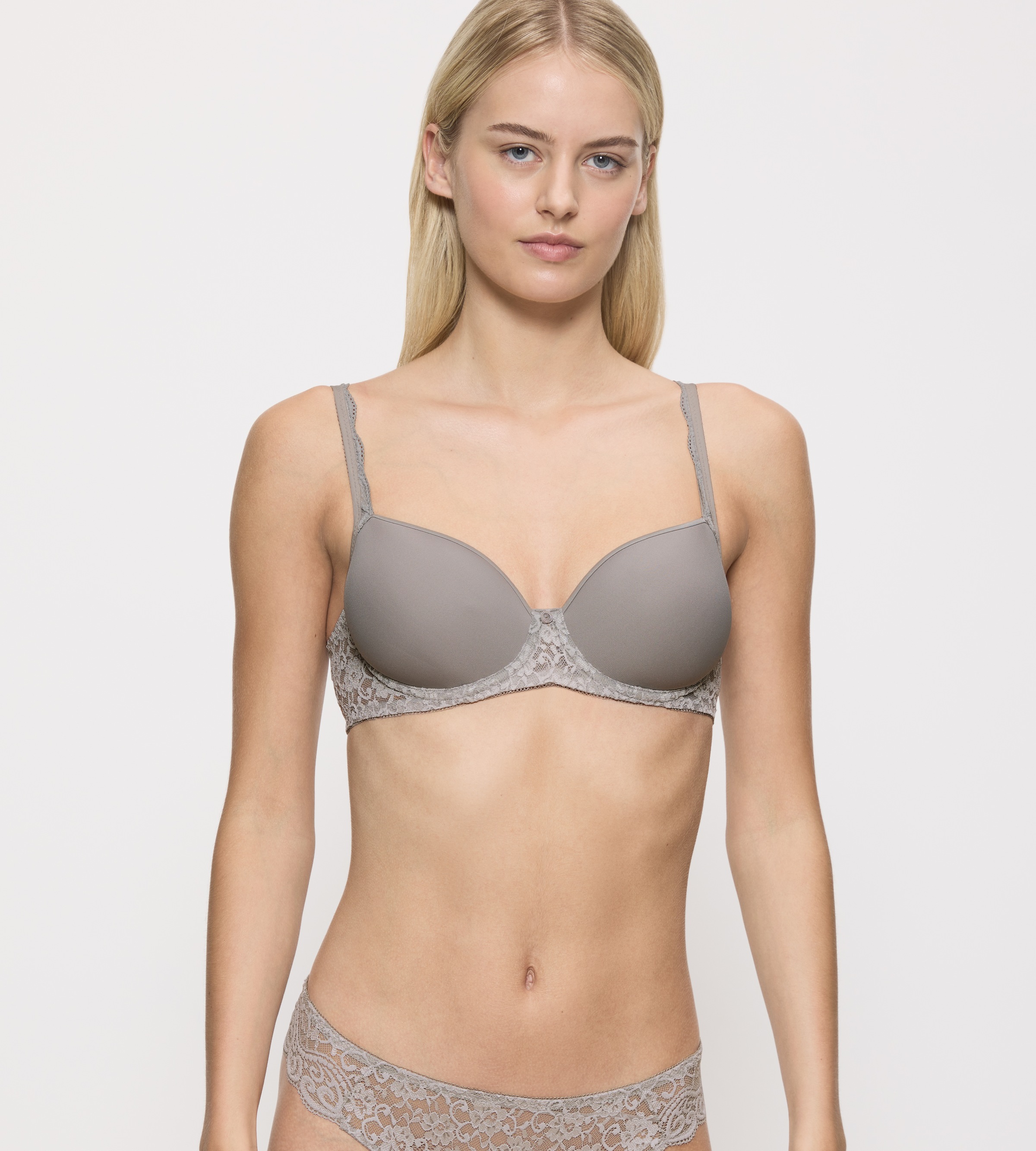 Image of Triumph T-Shirt-BH "Amourette" Stretch-Spitze, glatte Cups, atmungsaktiv, leicht, feminin