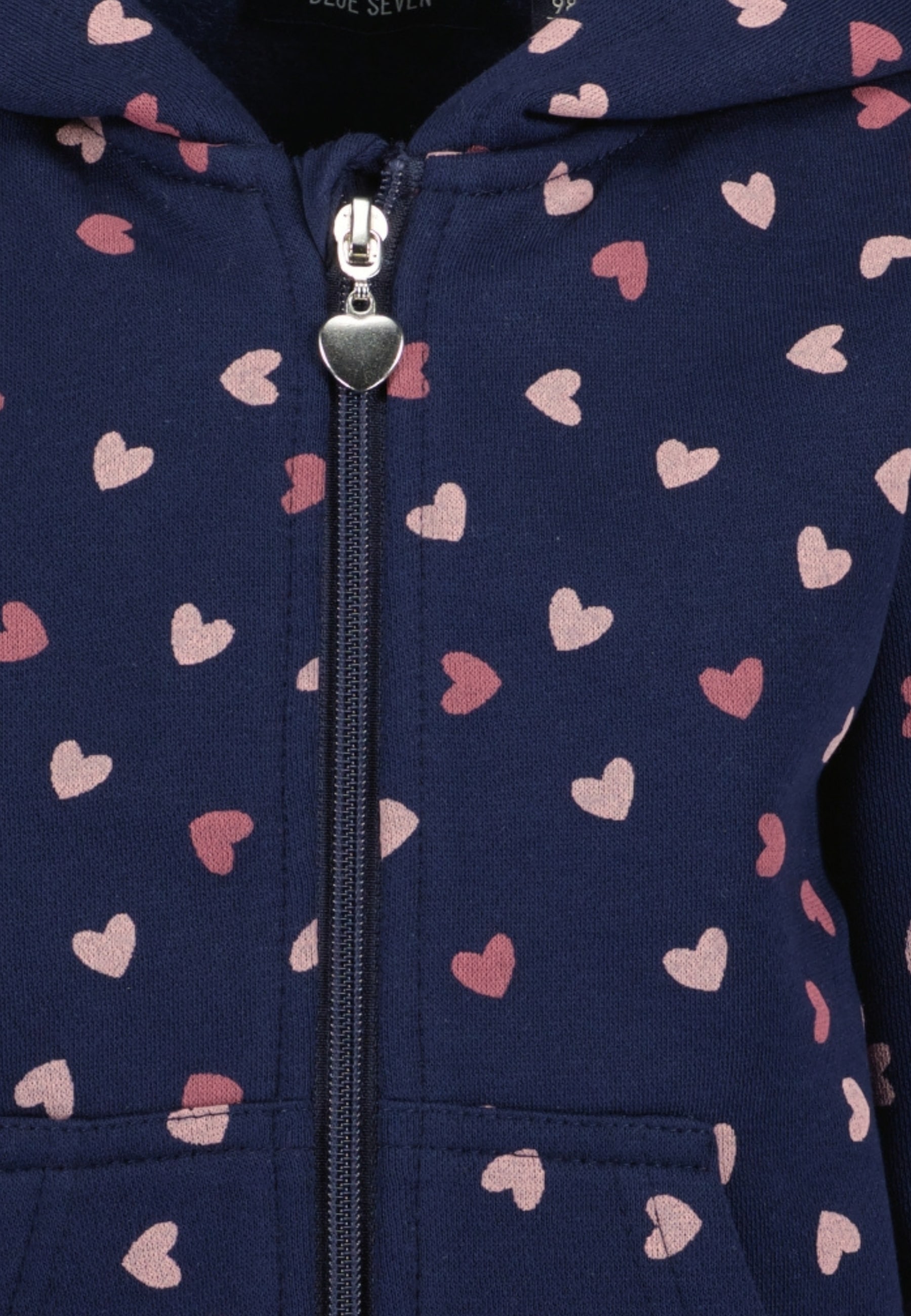 Blue Seven Kapuzensweatjacke, im süssen Herzen-Alloverprint
