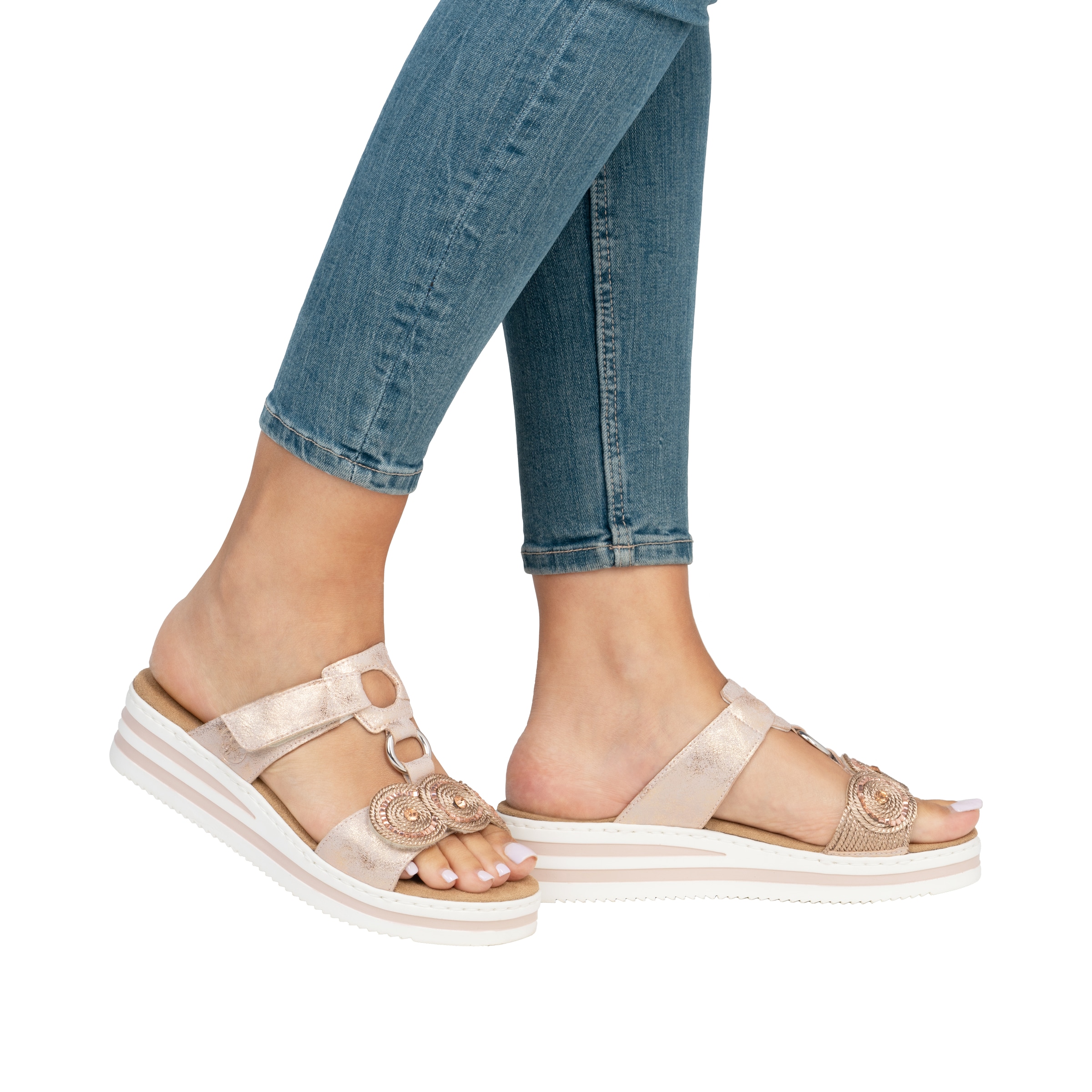 Rieker Pantolette  Chaussure d'été, chaussure de vacances avec pierres pailletées, aspect métallique