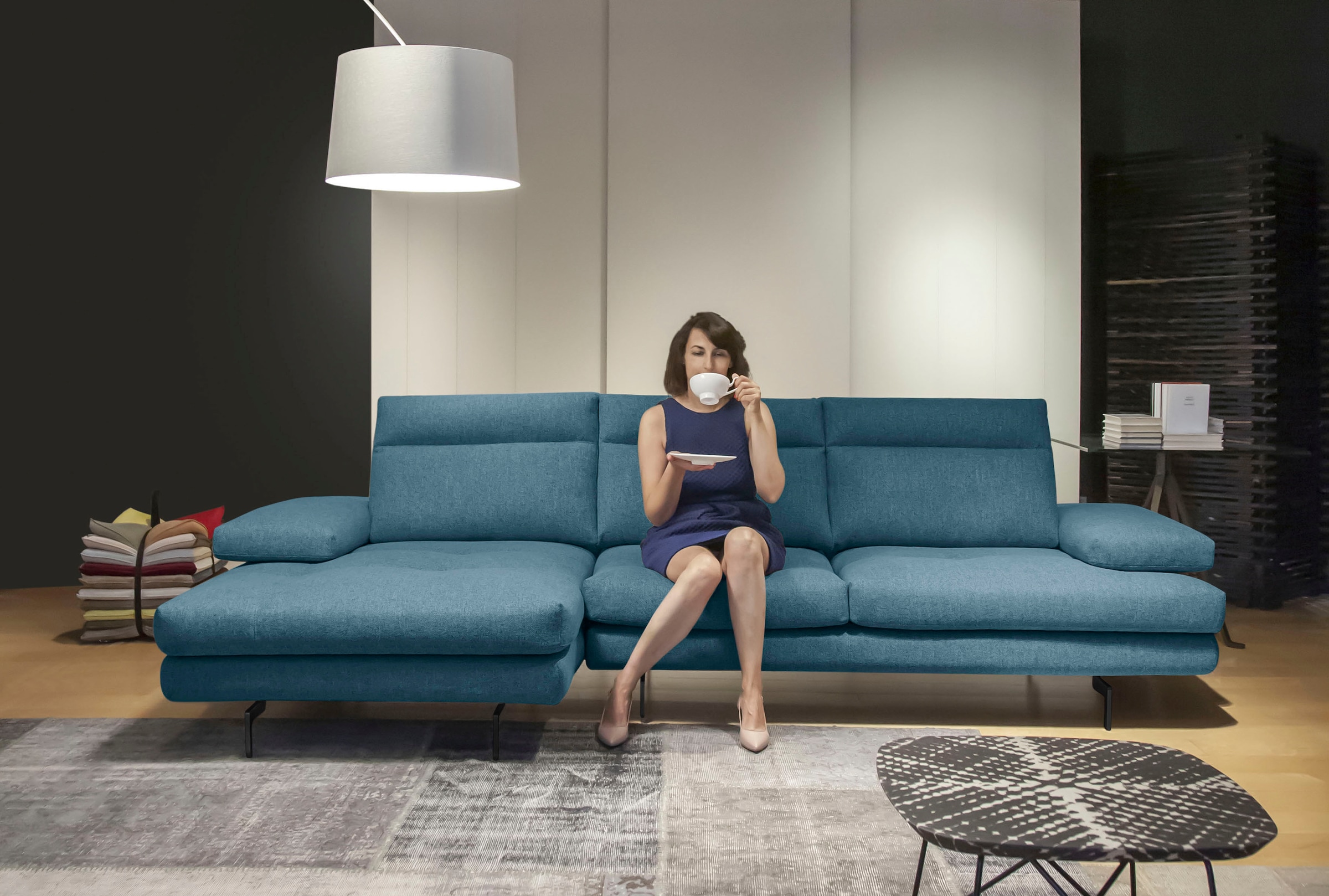 CALIA ITALIA Ecksofa »Toby Wing, L-Form, Multifunktionssofa, edel und bequem« inkl. Sitztiefenverstellung und Armlehnfunktion, Füsse in schwarz matt