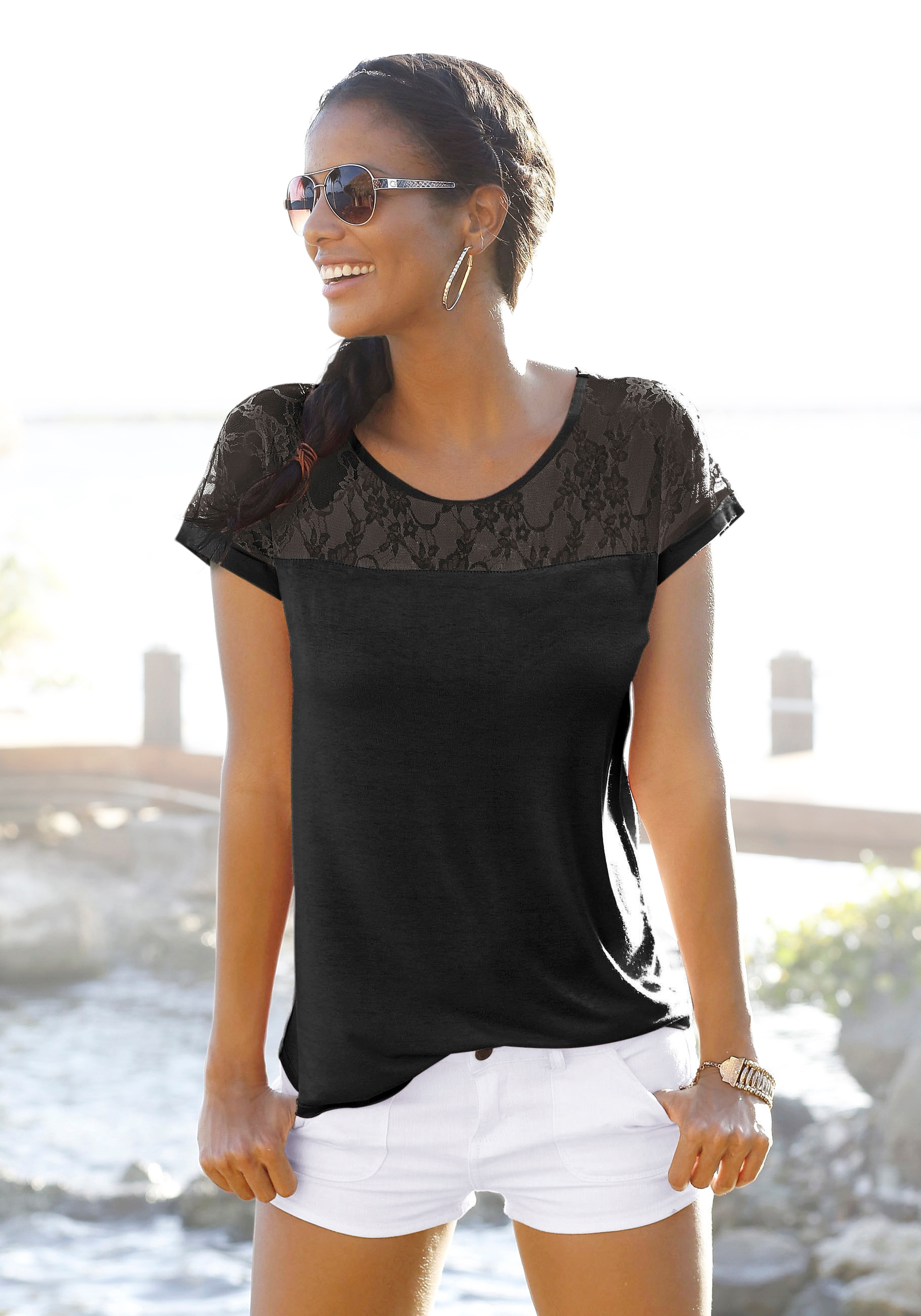 Image of LASCANA Strandshirt mit Spitzeneinsatz, T-Shirt, Kurzarmshirt, feminin-modisch