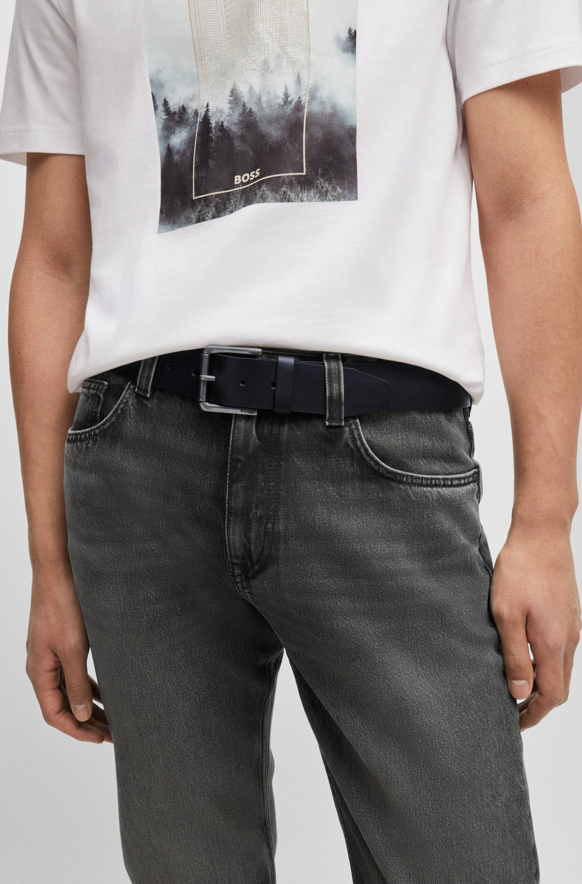 BOSS Ledergürtel »Joris Sz40«, mit Logo auf der Dornschliesse