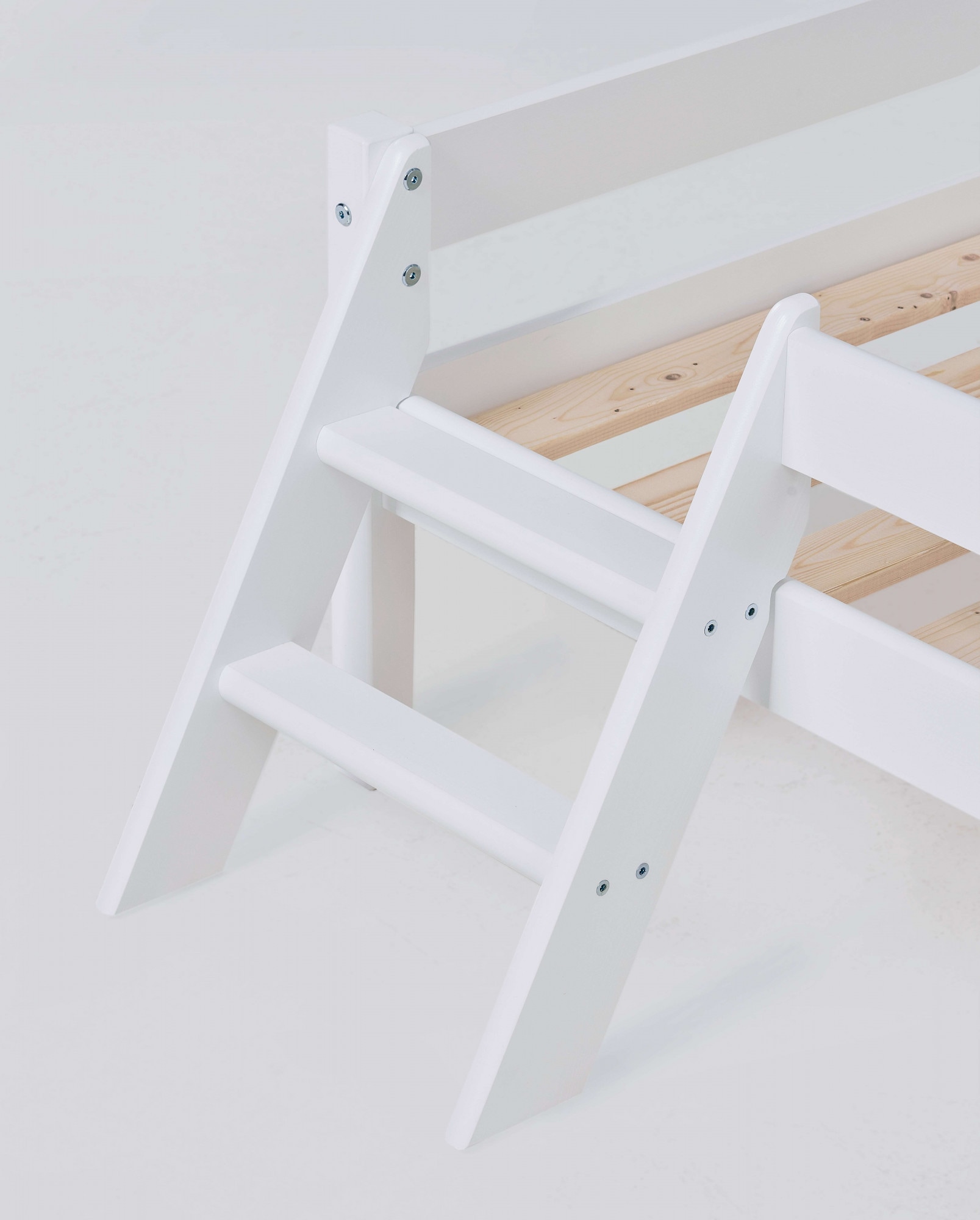 Lüttenhütt Jugendbett »ECO One«, Kinderbett mit Rausfallschutz und Leiter, 3 Farben/Matratze wählbar