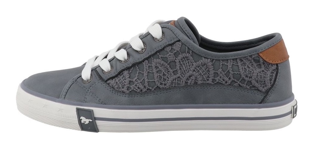 Mustang Shoes Sneakers »Winona«  chaussure de loisirs, chaussure basse, à lacets avec broderie macramé