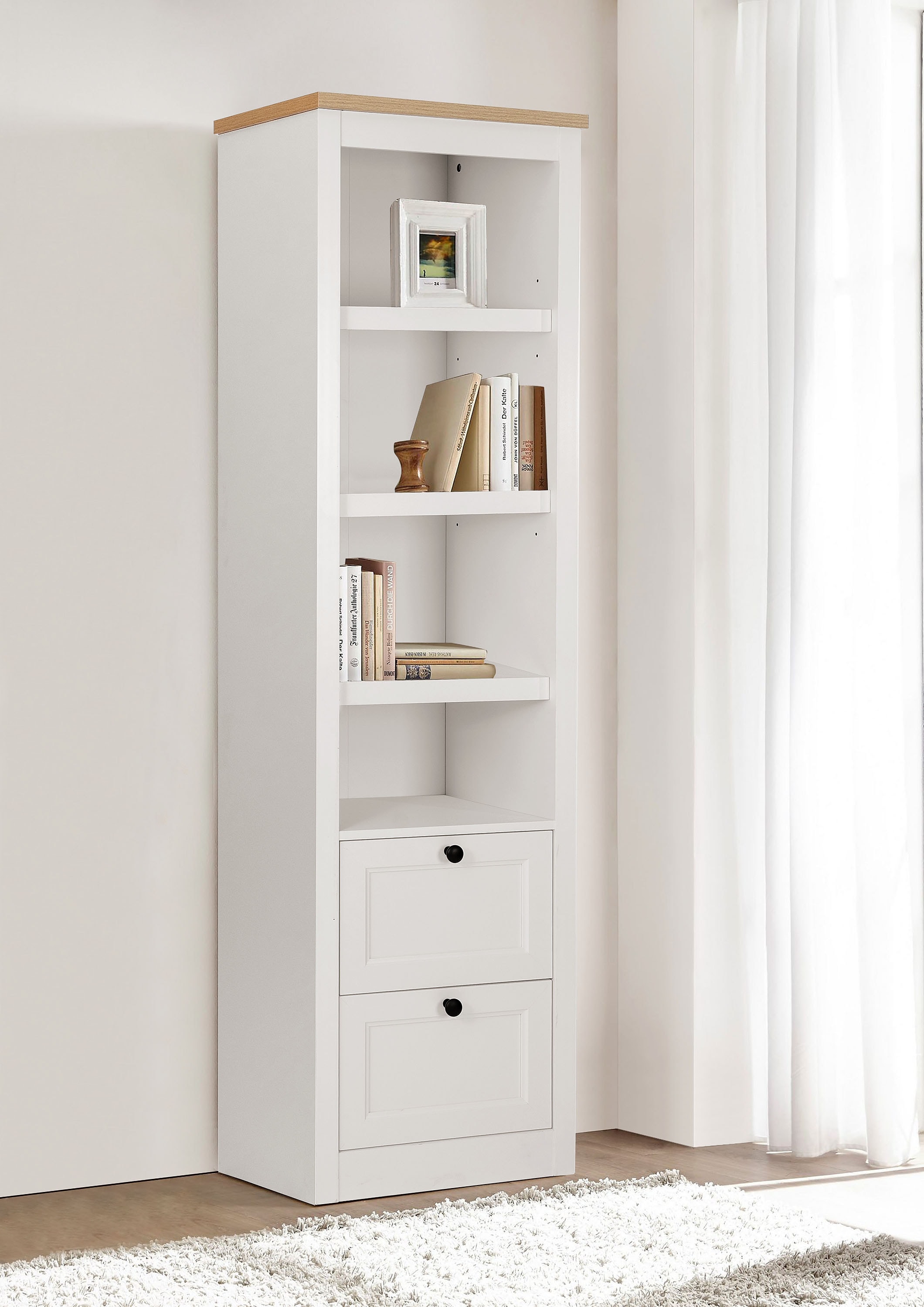 GOODproduct Vitrine »Rigny« aus MDF, mit Holz-Zierleiste, schwarzem Metallgriff