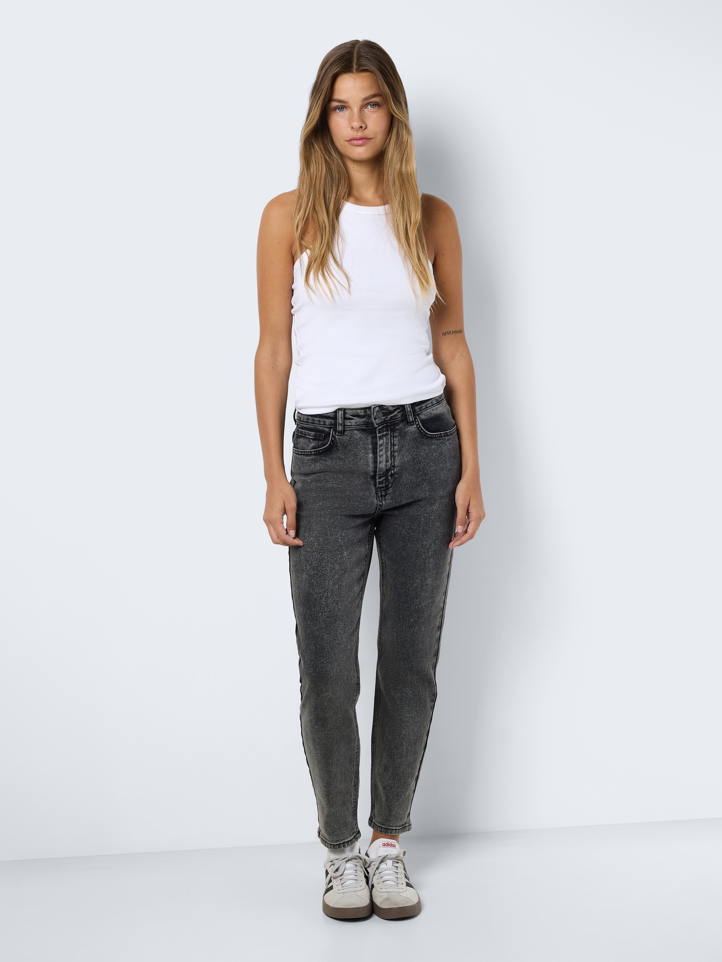 Noisy may High-waist-Jeans »NMMONI HW STRAIGHT ANK ACID AZ391DG NOOS«