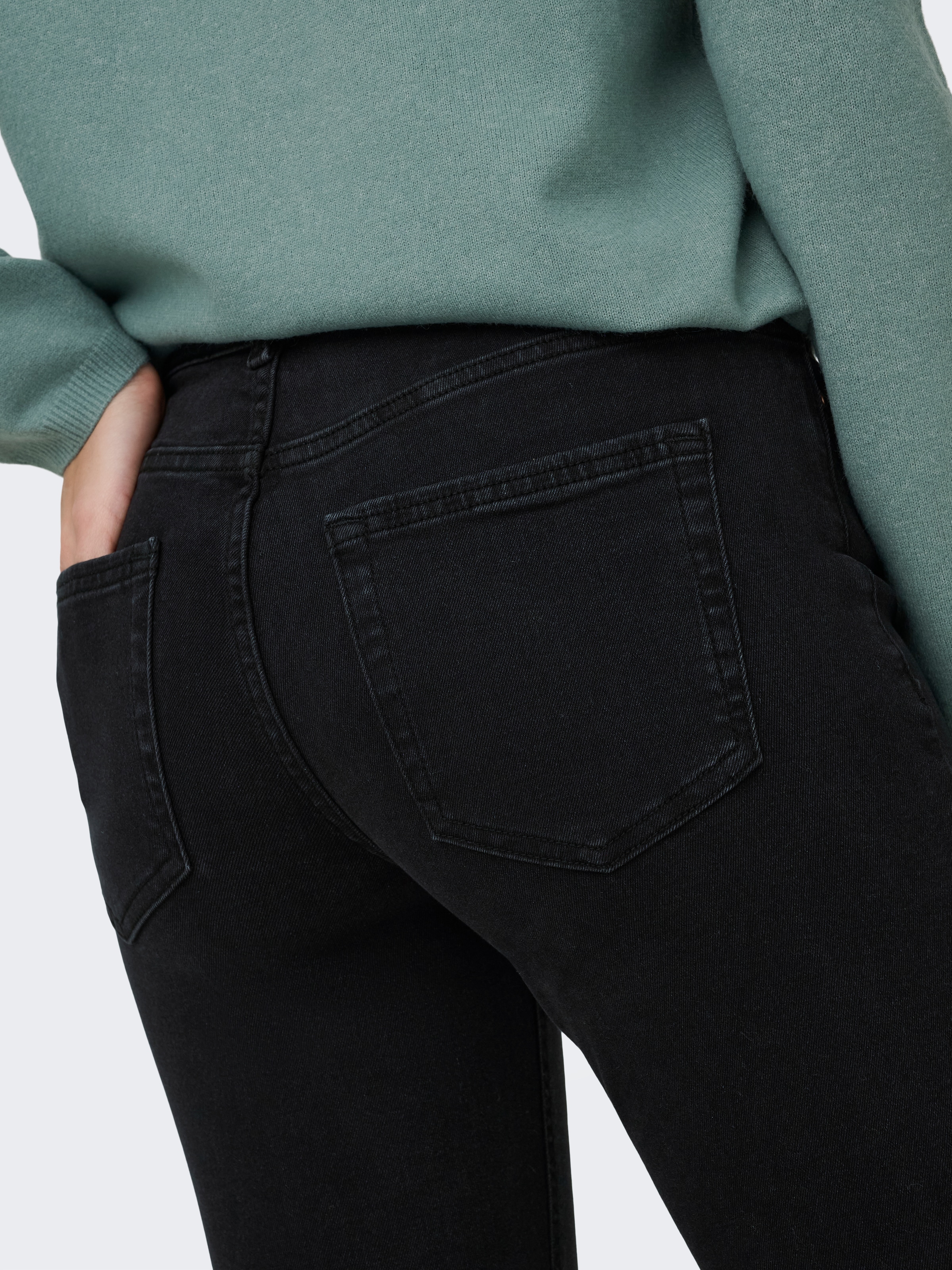 ONLY Jeans skinny »ONLSUMI MID WAIST KNEE DES SK DNM  BOX« Destroyed Effekte