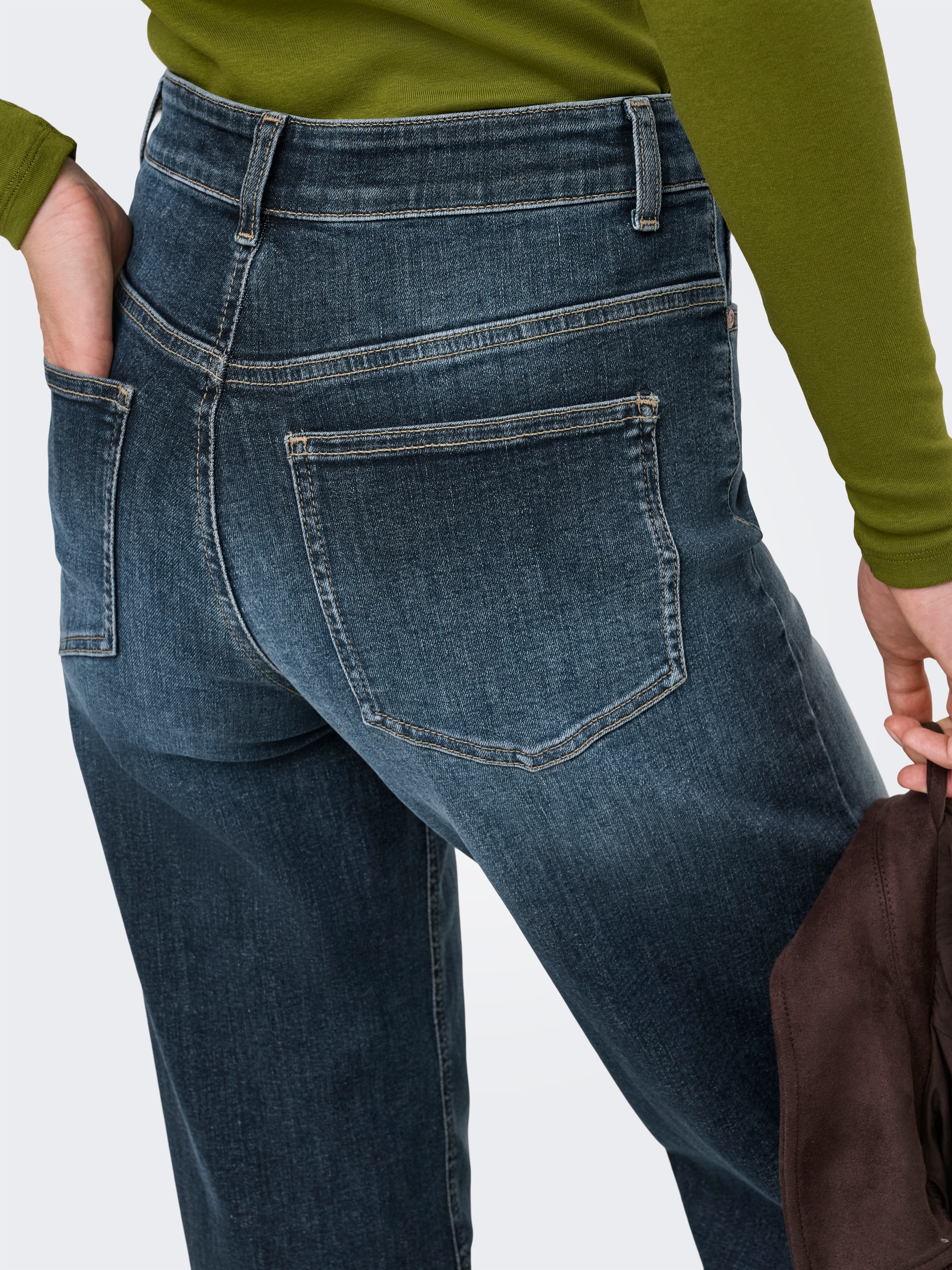 ONLY High-waist-Jeans »ONLMADISON BLUSH HW WIDE DNM DOT529 NOOS« Baumwollmischung, wide fit
