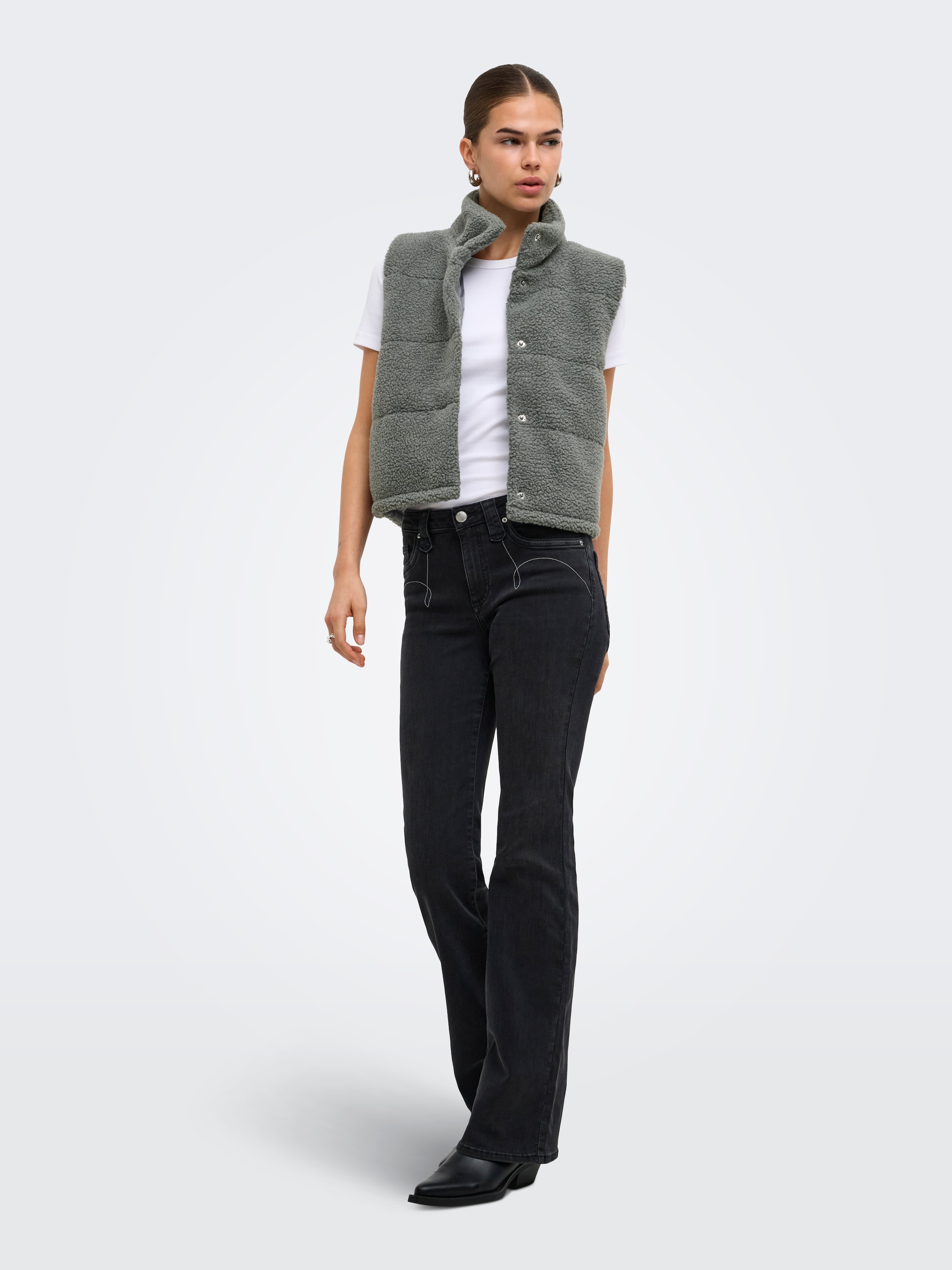 ONLY Gilet en peluche »ONLSANDRA TEDDY WAISTCOAT LIFE OTW NOOS« fibre synthétique