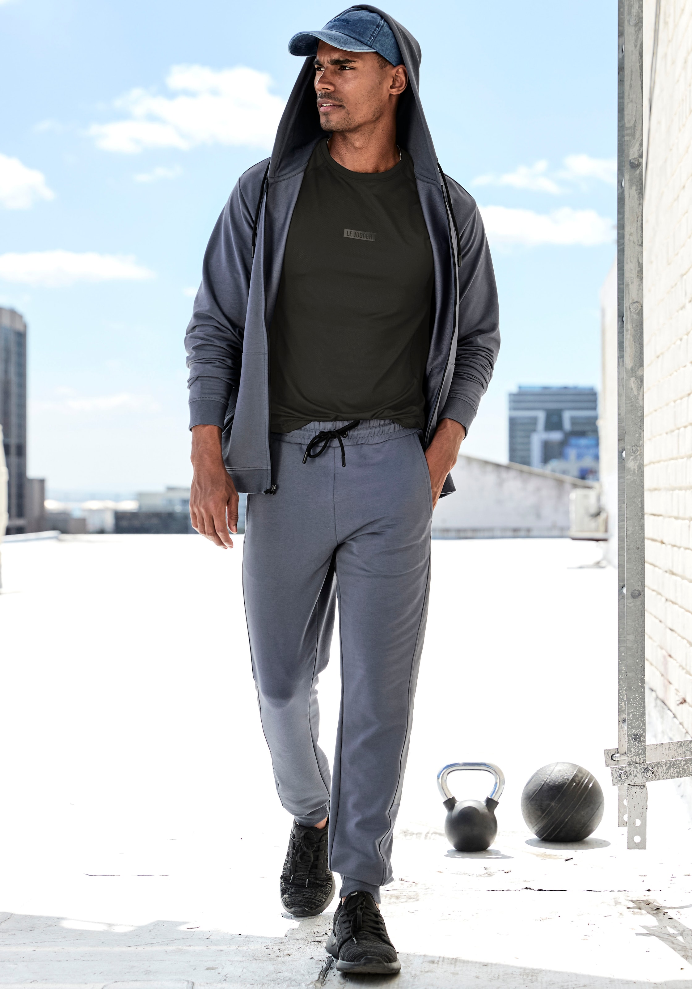 le jogger® Sweatpants, mit farblichen Einsatz und Reissverschlusstaschen