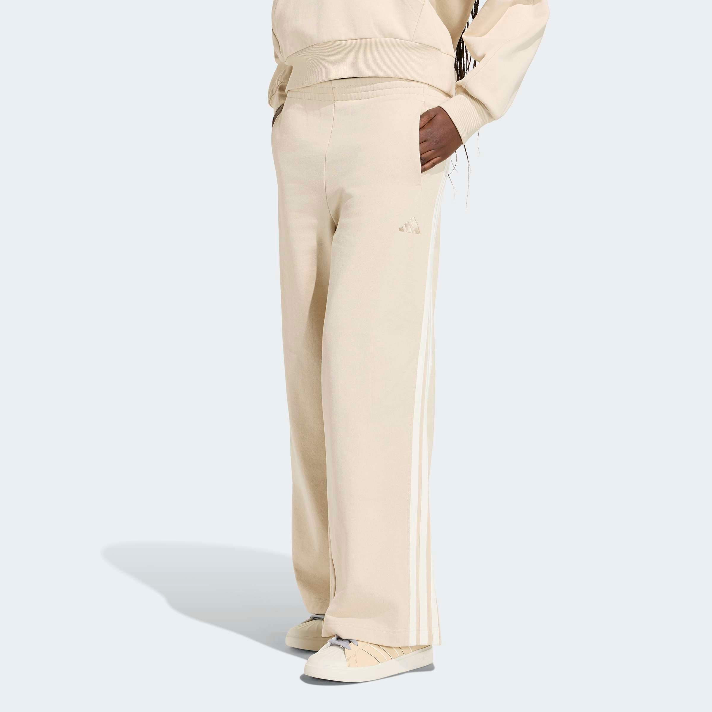 Image of adidas Sportswear Sporthose "ADIDAS KIT 3-STREIFEN, WEIT GESCHNITTEN" schwere Premium-Qualität, sportlicher Stil, aus Baumwolle