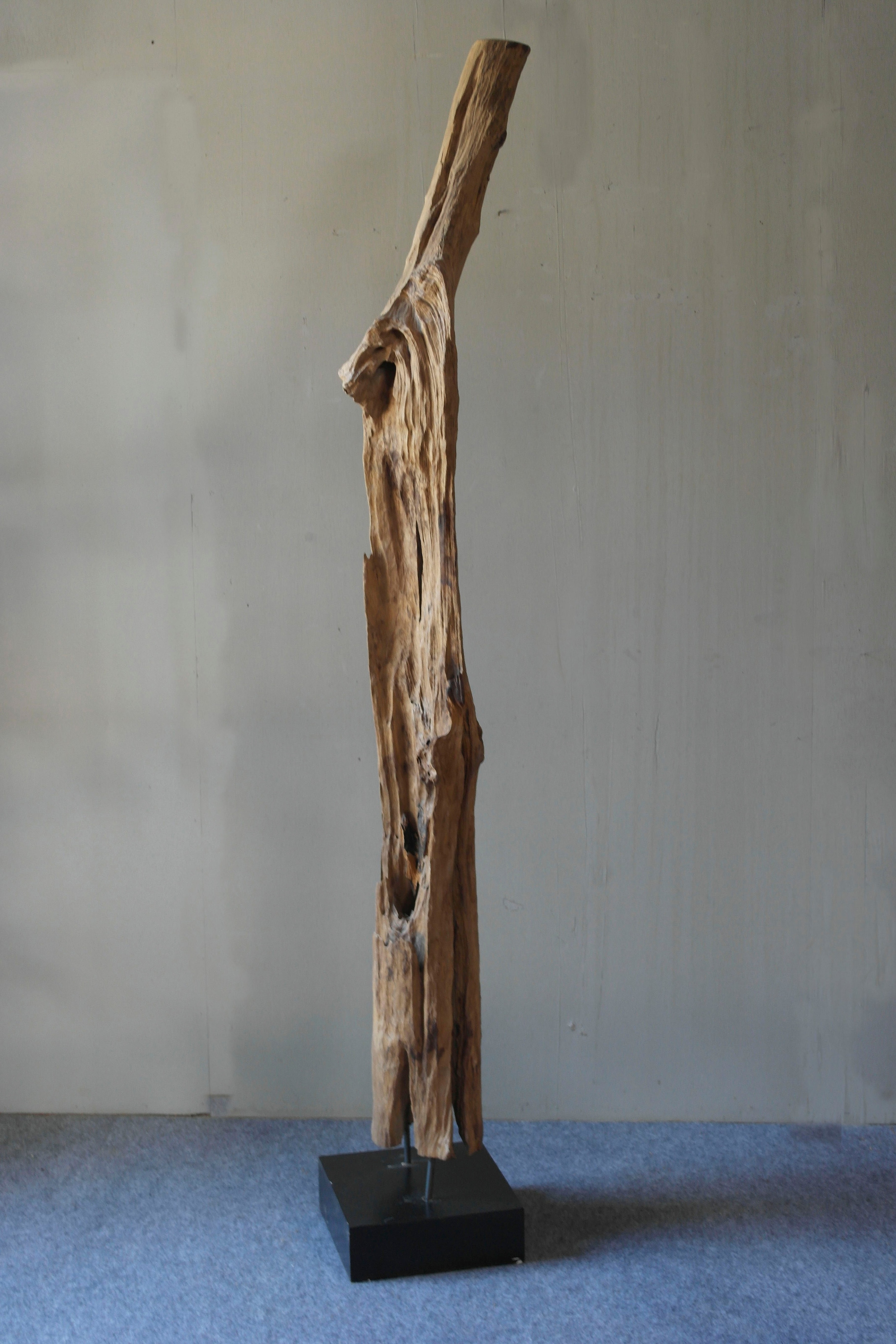 Image of SIT Dekoobjekt "Pucón Treibholzskulptur aus recyceltem Teakholz mit Mahagoni-Fuss" Jede Skulptur ein Unikat aus recyceltem Teakholz