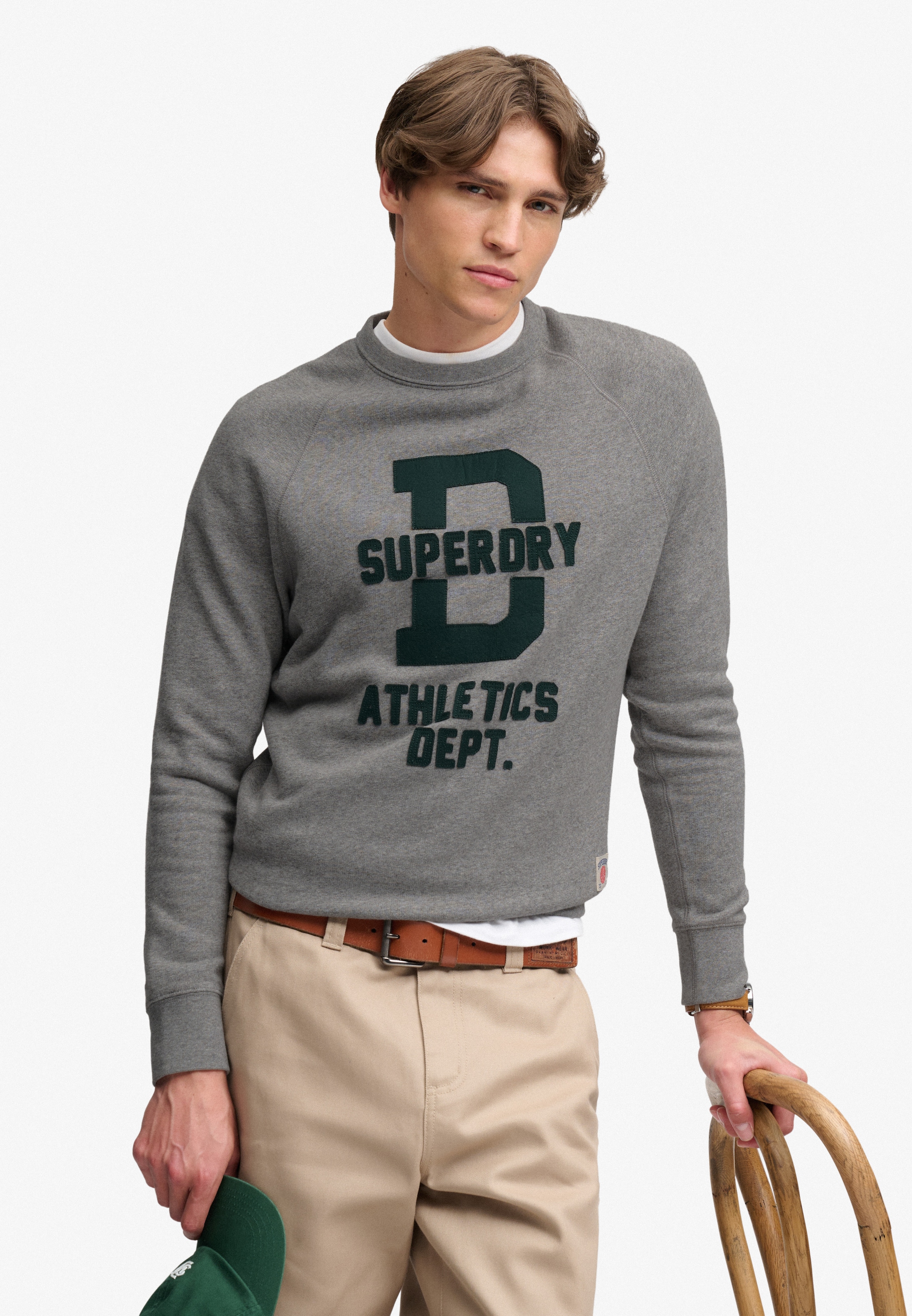 Superdry Sweatshirt »ATH FELT APPLIQUE RELAXED CREW«, Baumwollmischung, relaxed fit

