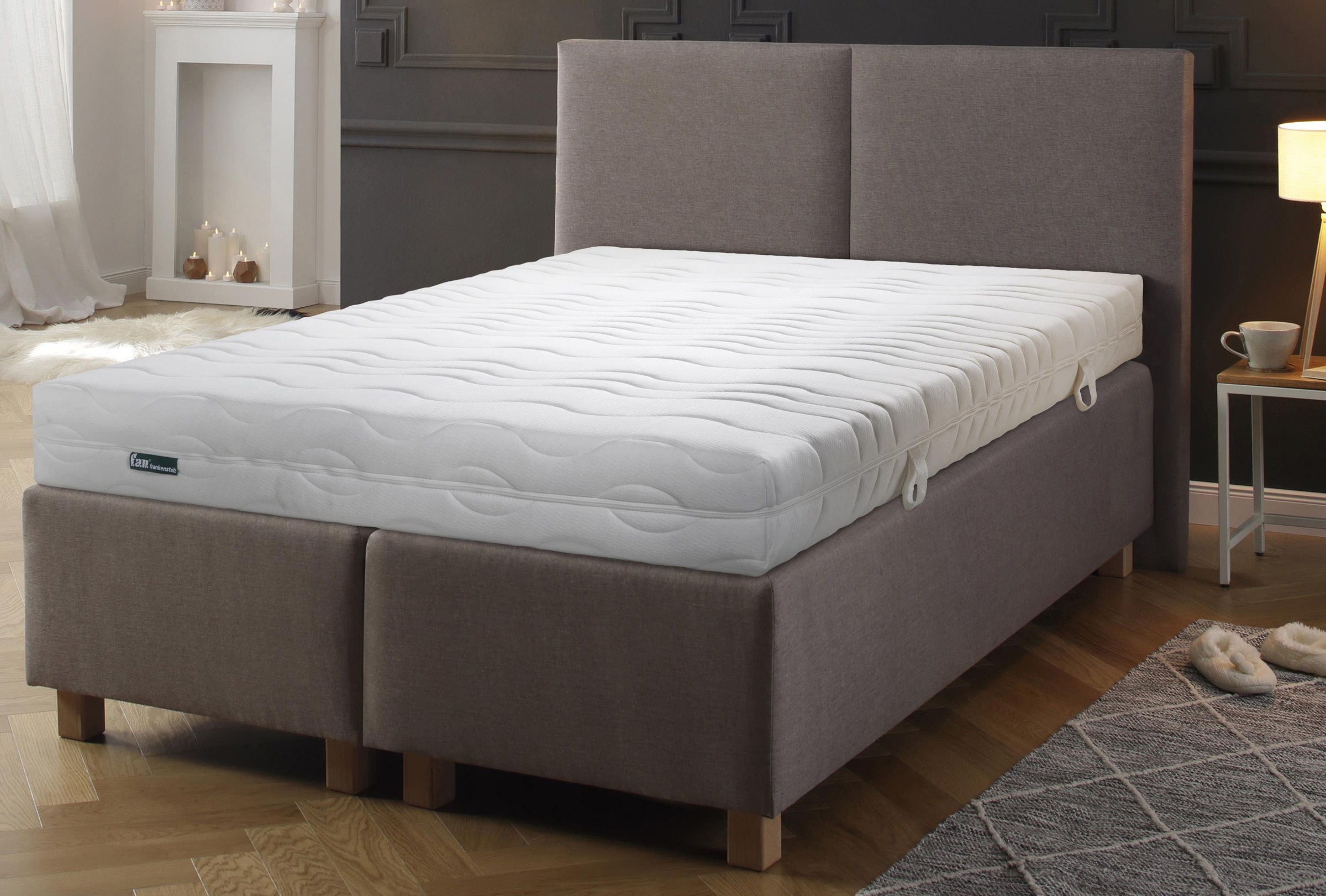 Image of fan Schlafkomfort Exklusiv Gelschaummatratze »ProVita De Luxe 20 KS«, 20 cm cm hoch, Raumgewicht: 30 kg/m³, (1 St.), ca. 4 cm hohe Gelschaumauflage für optimale Druckentlastung bei Ackermann Versand Schweiz