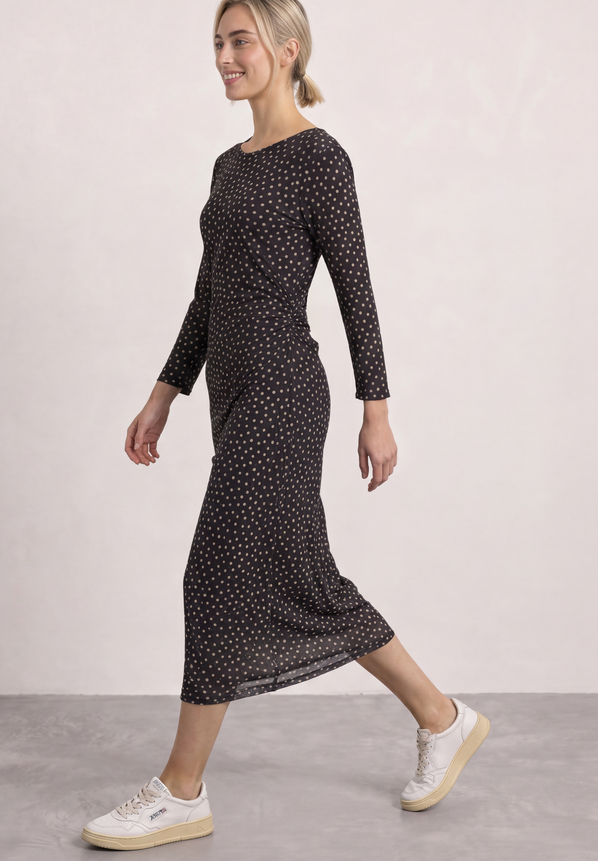 STREET ONE Midikleid Ohne Taschen Sommerkleid mit Punkten / Seitliche Raffung