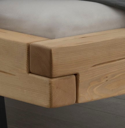 Home affaire Massivholzbett »Ultima Balkenbett Doppelbett, Füsse Metallkufe«, (hohe Belastbarkeit: 200kg je Seite), FSC®-zertifizierte Wildeiche oder Fichte, viele Breiten zur Auswahl