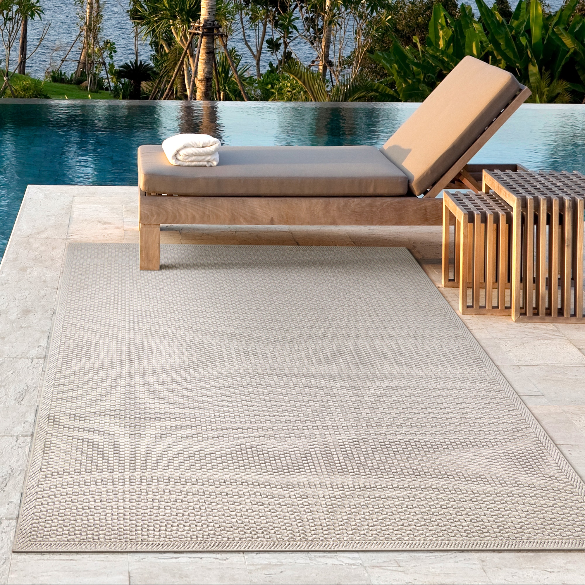 Image of the carpet Teppich "Toulose" rechteckig 1 mm Höhe moderner robuster In und Outdoor Teppich
