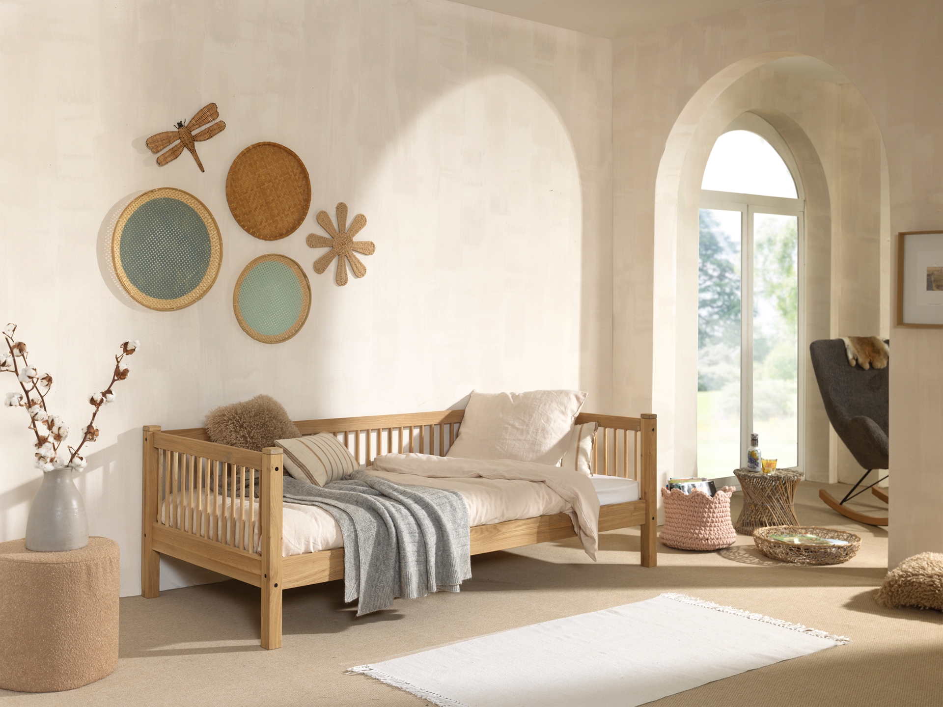Vipack Einzelbett »Forrest 90/200 aus massiver Eiche, Oberfläche geölt, stabil gebaut« B/H/T ca. 207,5x68x97,5cm, inkl. Massivholz Rolllattenrost,  aus massiver Eiche geölt, LF 90x200 cm, wahlweise mit Bettschublade
