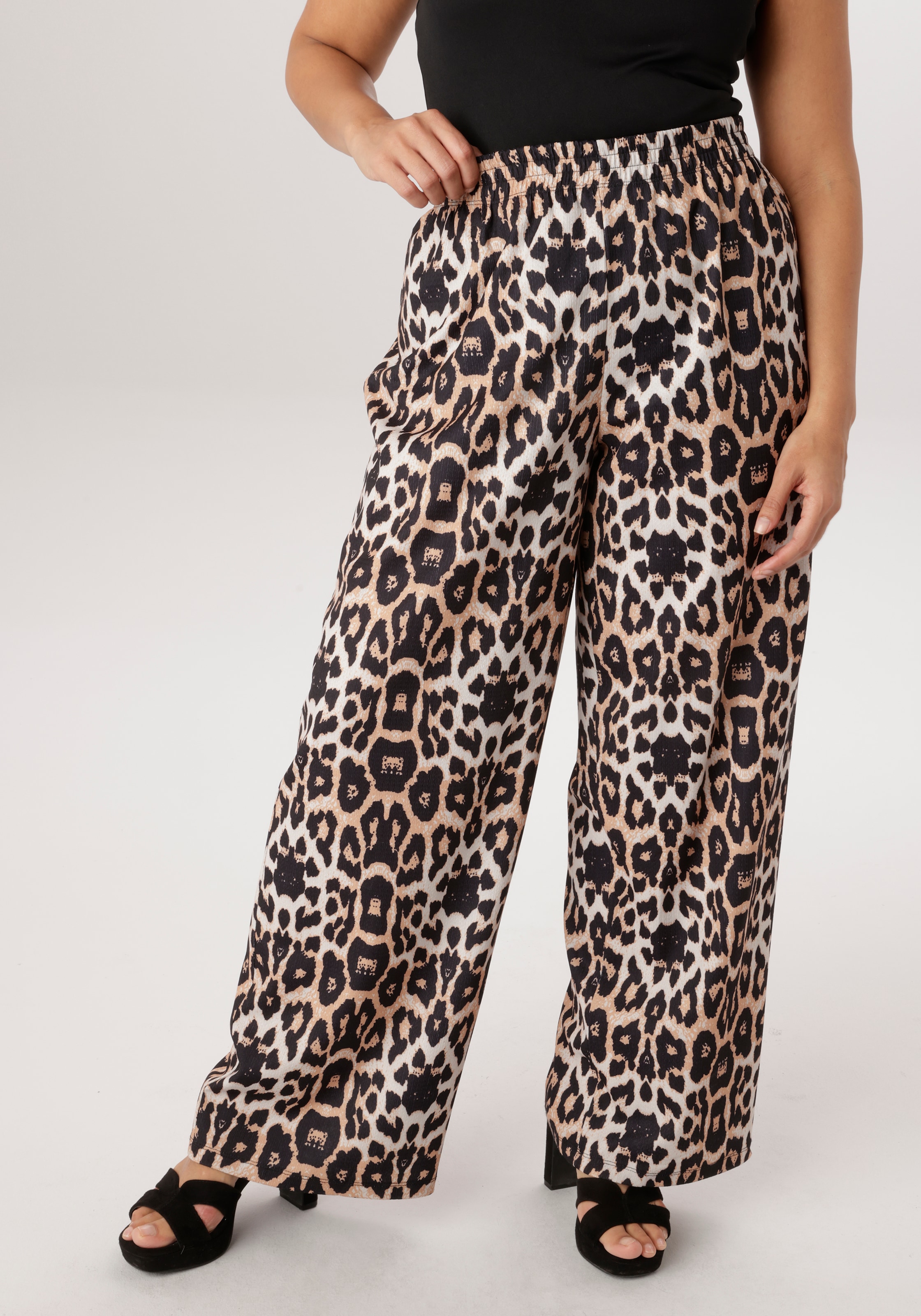 Image of Aniston PLUS Schlupfhose in trendigem Leoprint