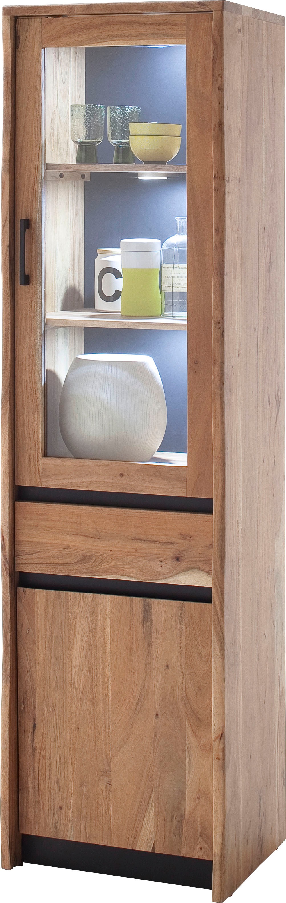 Image of MCA living Standvitrine »Calabria«, Massivholz Vitrinenschrank Vintage in Akazie Natur lackiert, Artikel montiert bei Ackermann Versand Schweiz