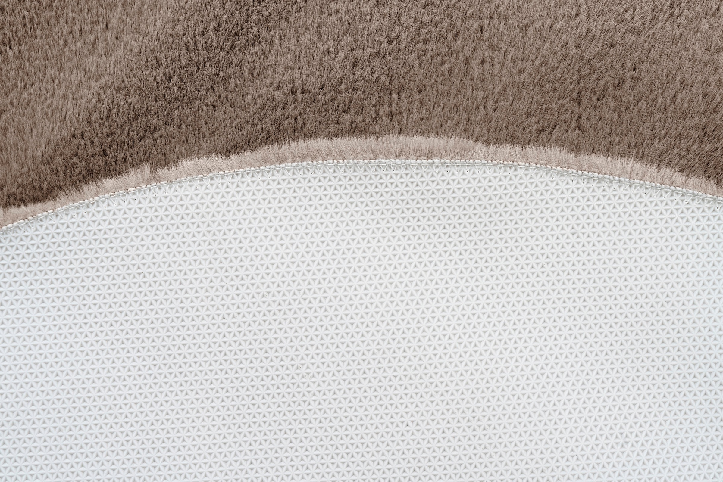 Kayoom Badematte »Rabbit Light«, rutschhemmend beschichtet, fussbodenheizungsgeeignet, weiche Kaninchenfell Haptik, Badezimmer, Kinderzimmer, Schlafzimmer