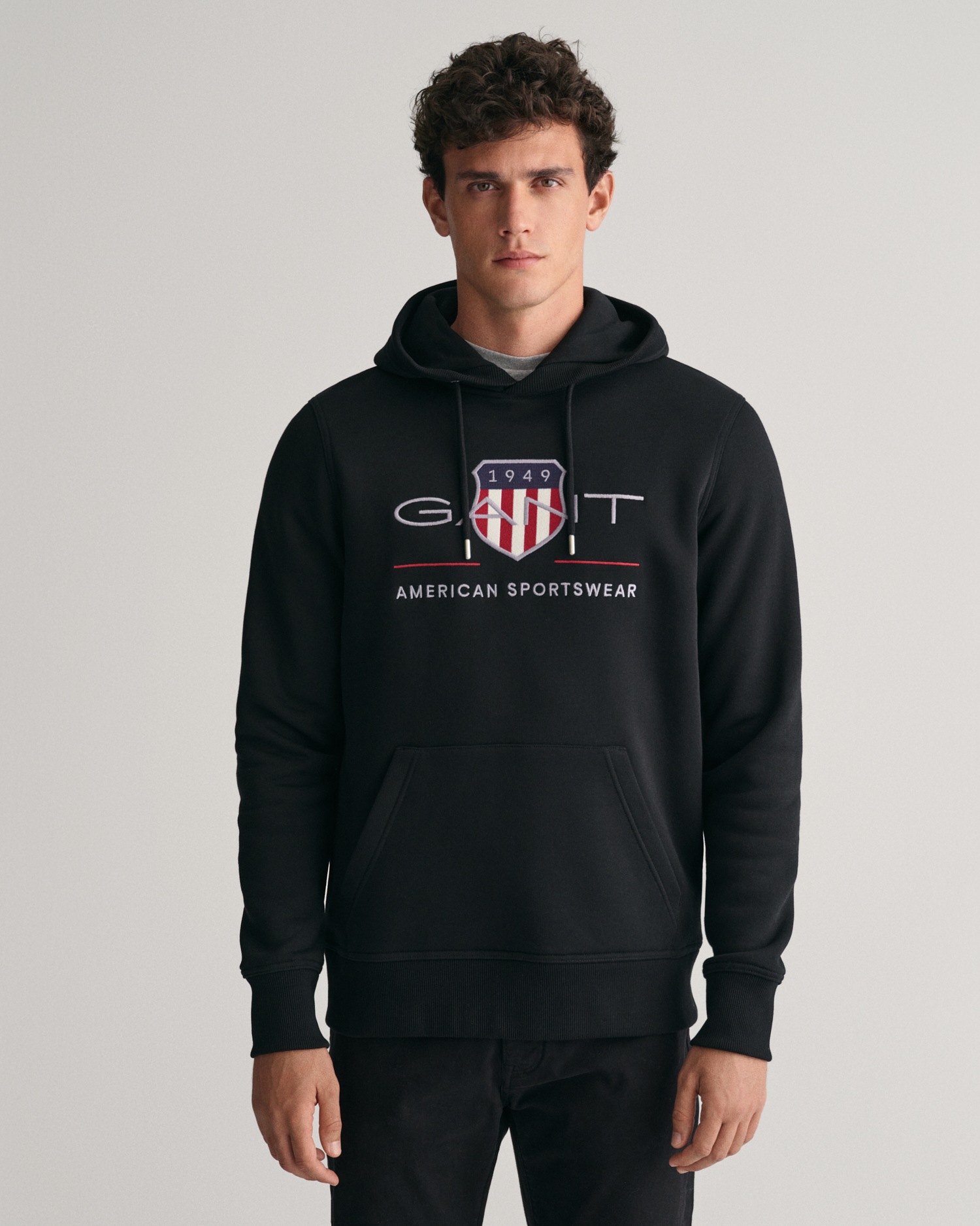 Gant Hoodie »REG ARCHIVE SHIELD HOODIE«, mit modischer Logostickerei auf der Brust