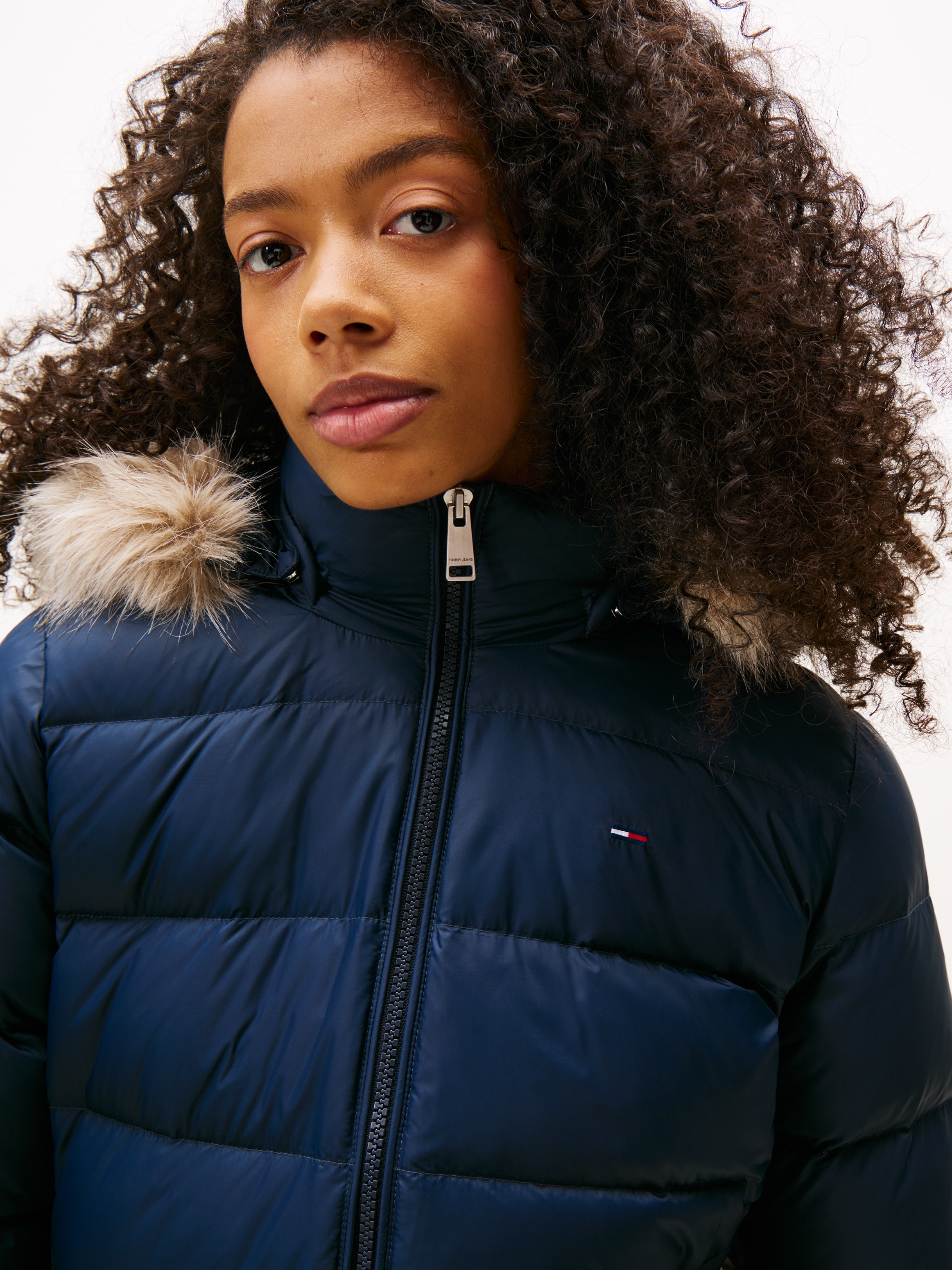 Image of Tommy Jeans Steppjacke "TJW BASIC HOODED DOWN JACKET EXT" mit Kapuze Kunstfaser