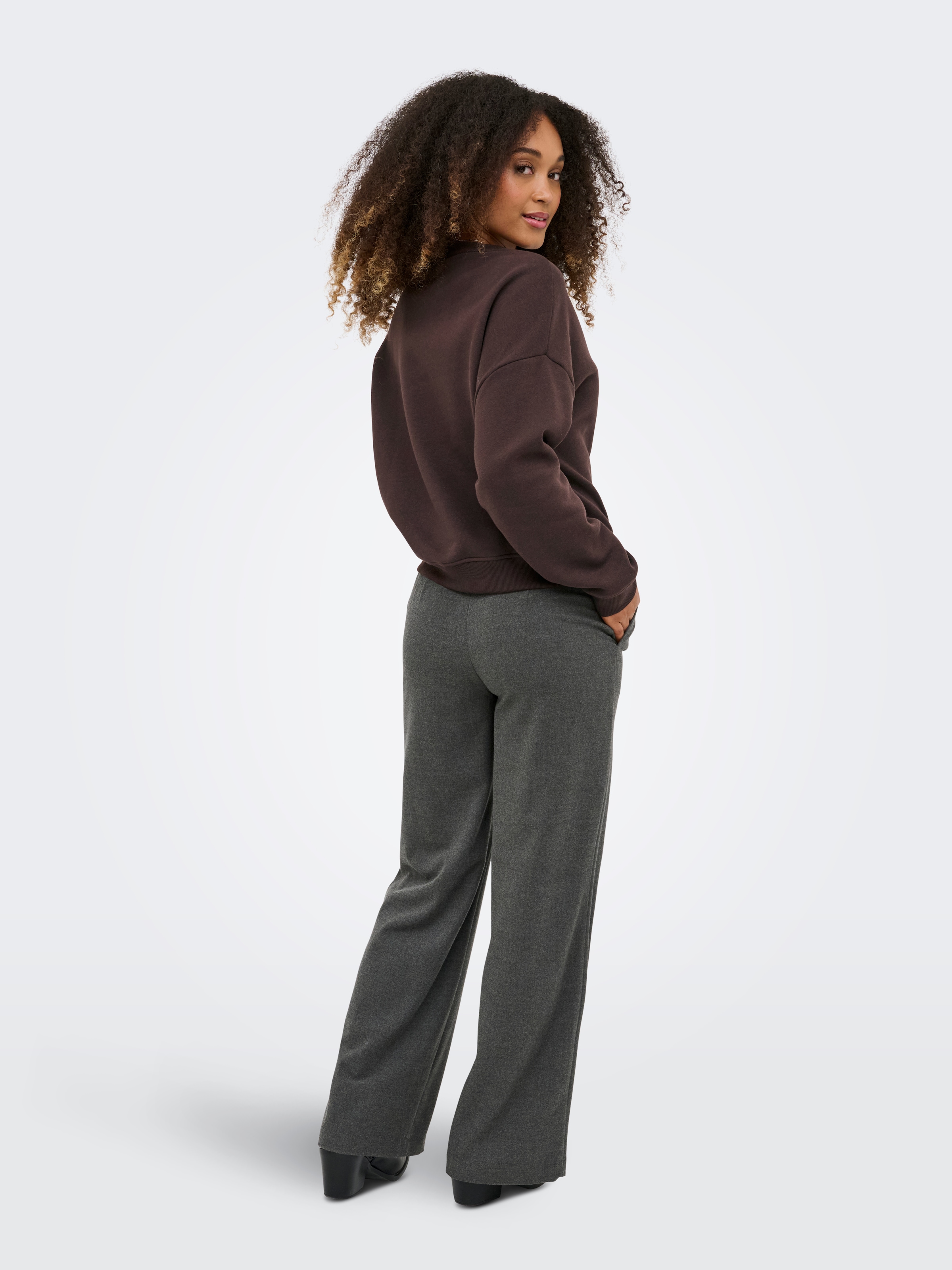 ONLY Sweatshirt »ONLSWEAT L/S CREW OVERSIZE SWT«, Baumwollmischung, loose fit, Rundhals
