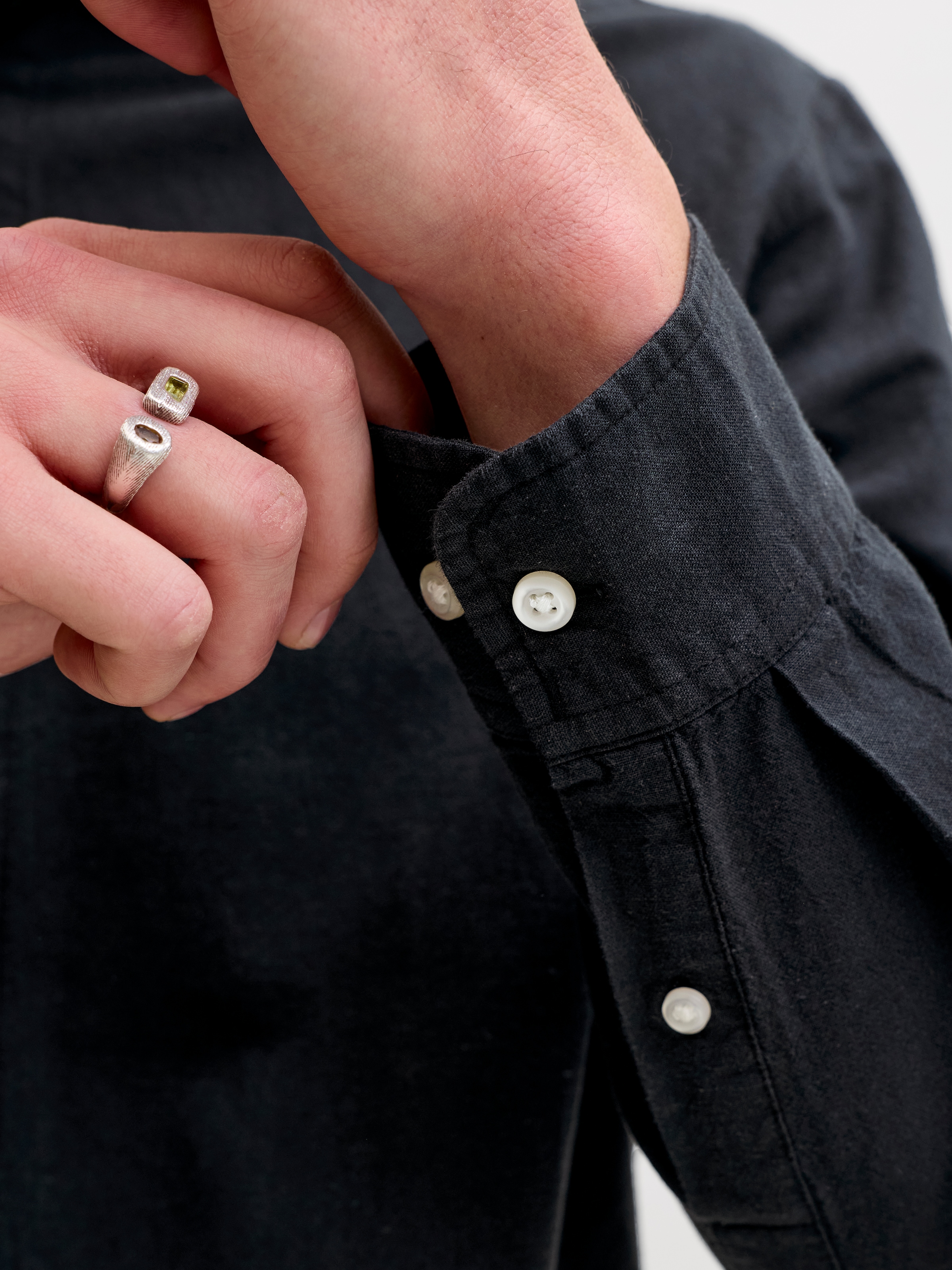 Jack & Jones PlusSize Langarmhemd »JJEBREEZE LINEN BLEND SHIRT L/S SN PLS« mit auffälliger Knopfleiste