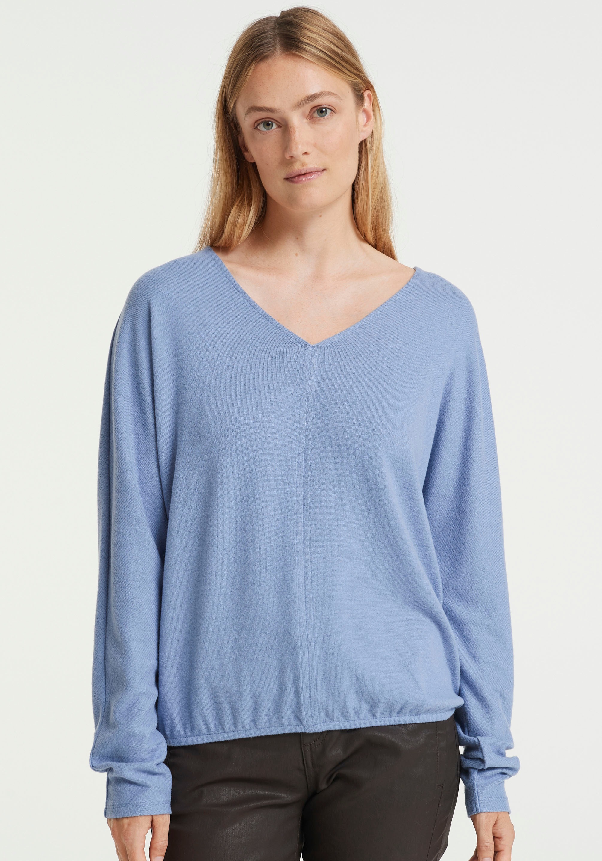 Image of OPUS Langarmshirt »Silomon«, mit femininen V-Neck bei Ackermann Versand Schweiz