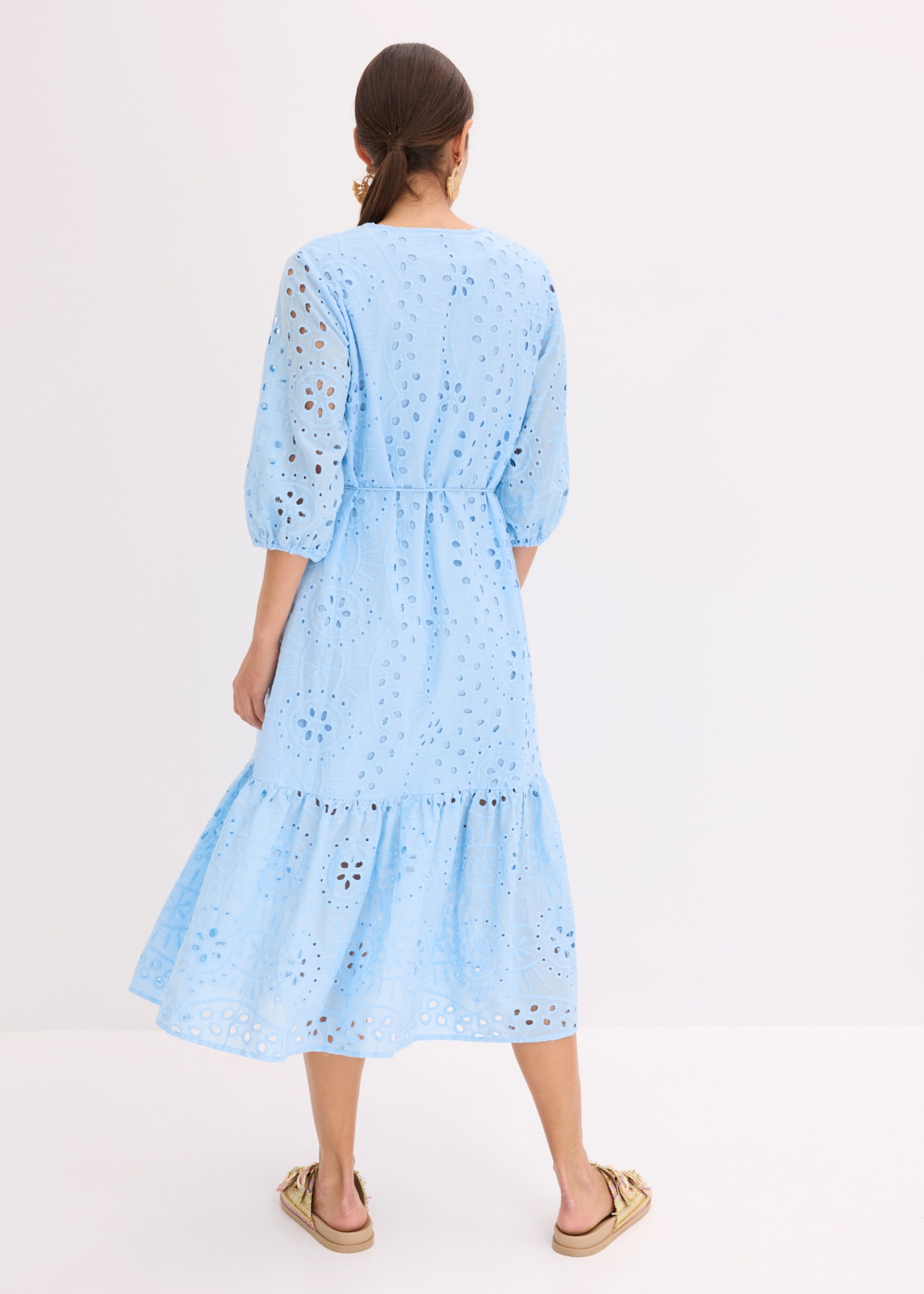 bonprix Robe midi avec encolure en V, coupe évasée, en coton